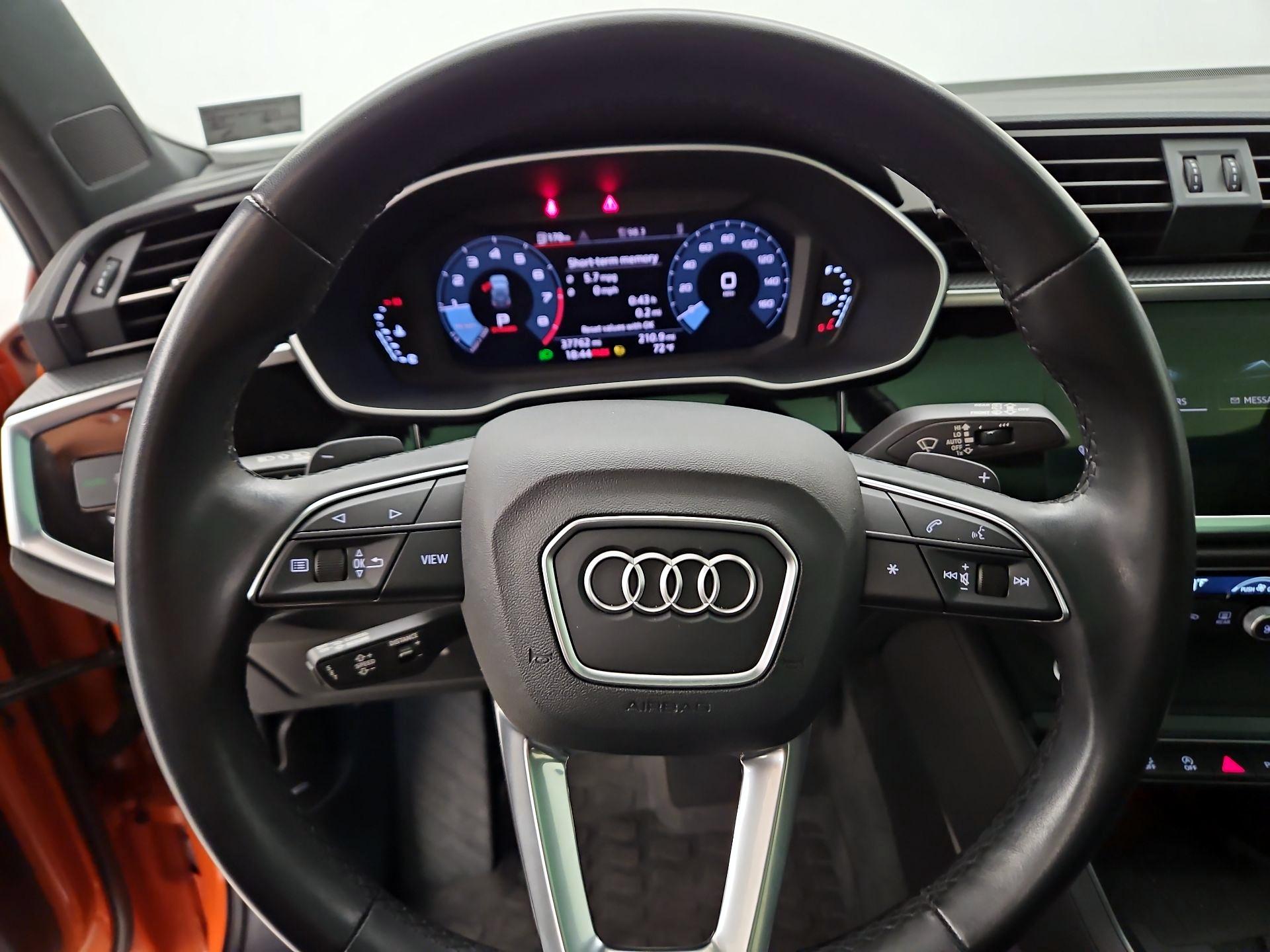 Thumbnail: 2023 Audi Q3 - 10