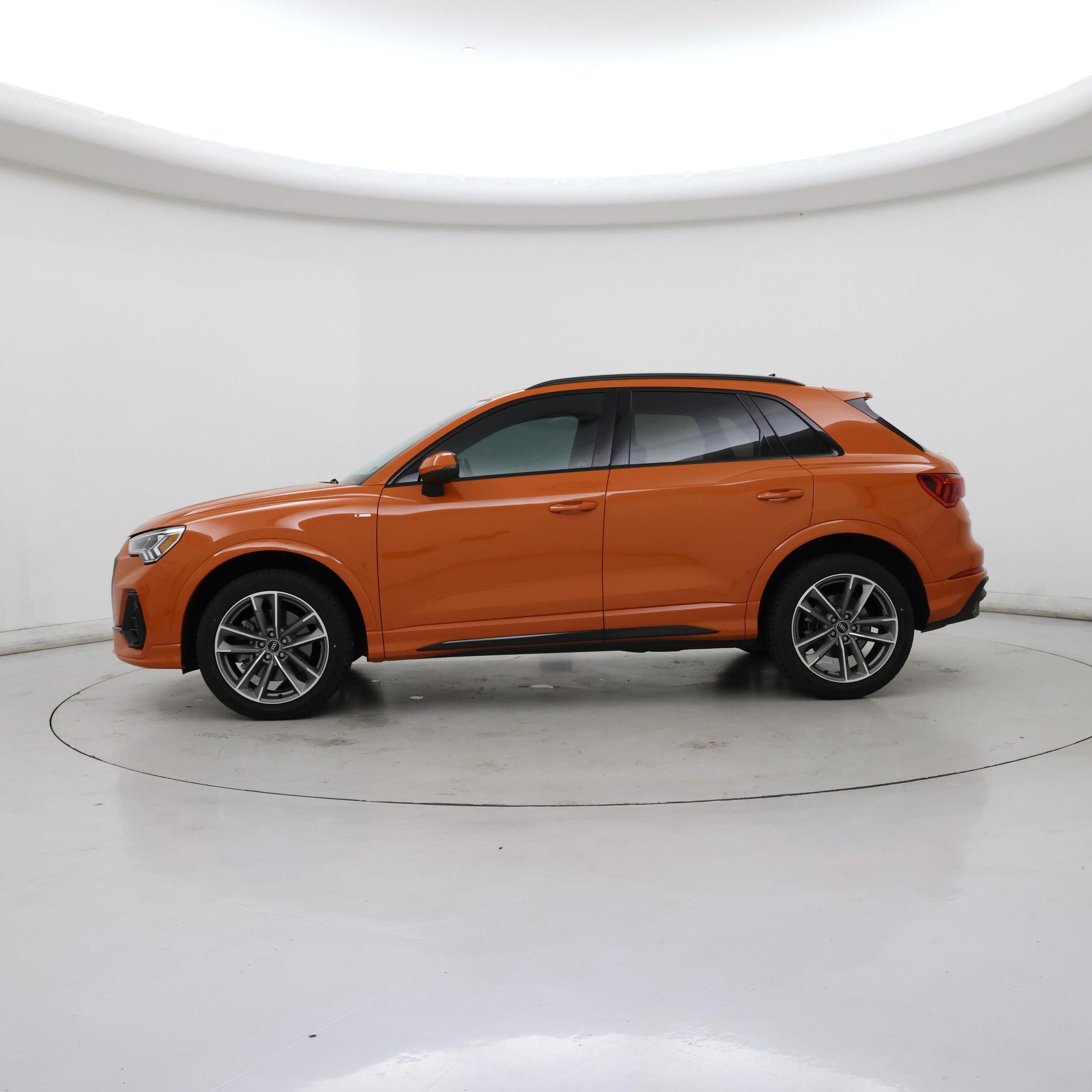 Thumbnail: 2023 Audi Q3 - 3