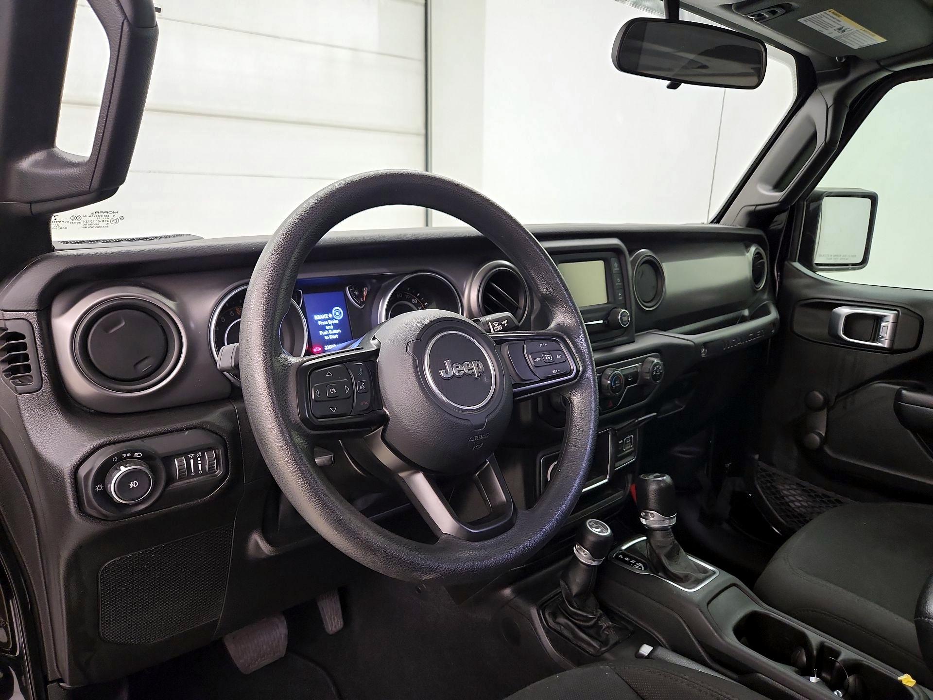 Thumbnail: 2021 Jeep Wrangler - 9