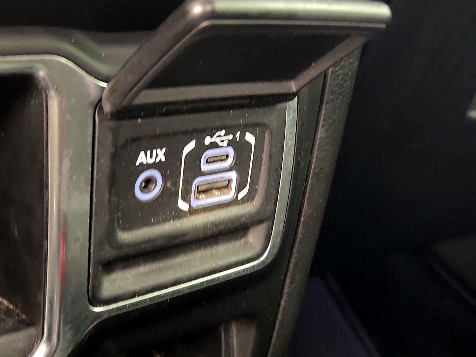 Thumbnail: 2021 Jeep Wrangler - 18