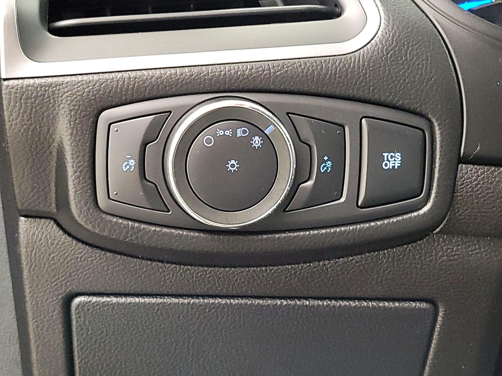 Thumbnail: 2020 Ford Edge - 13