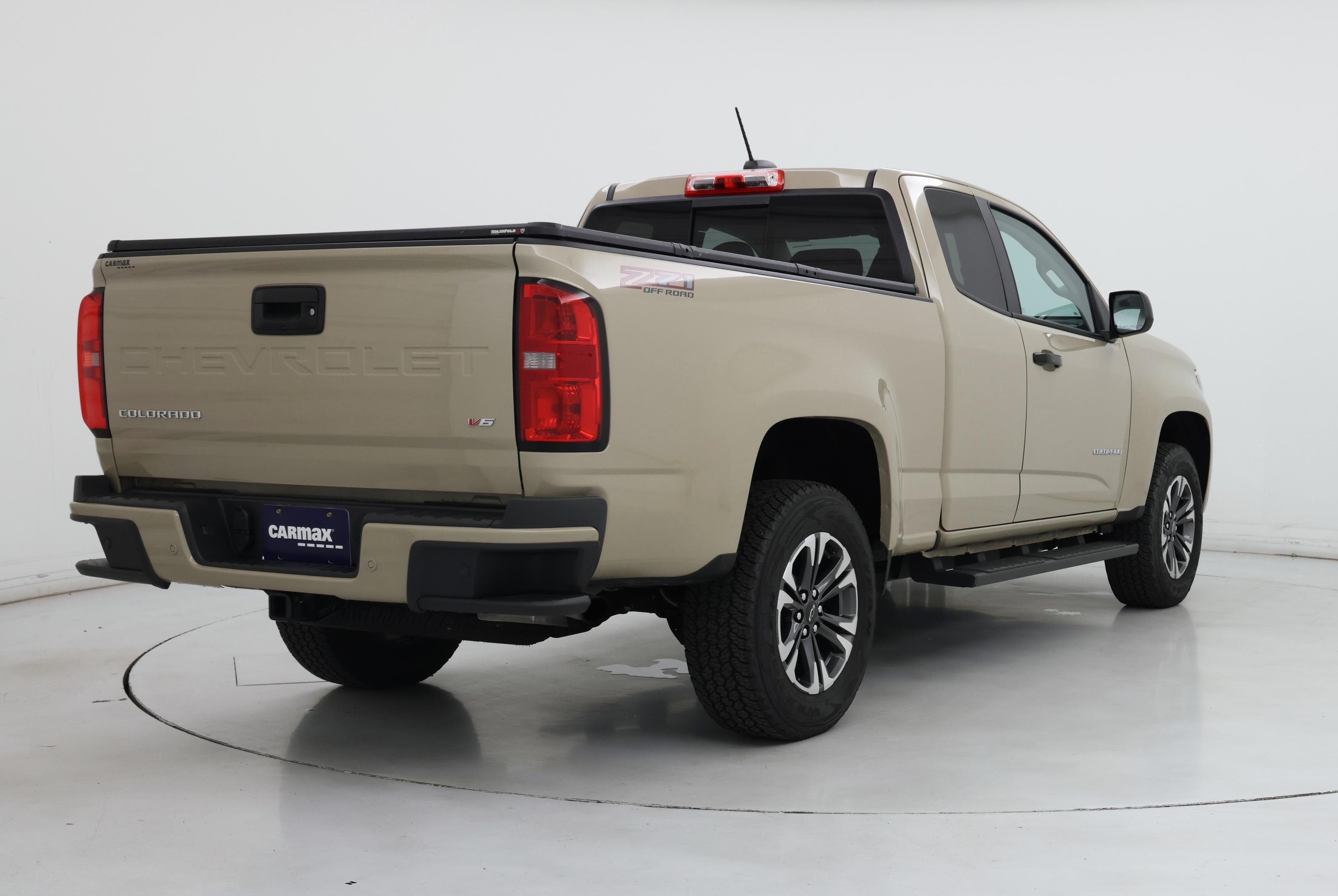 Thumbnail: 2022 Chevrolet Colorado - 8