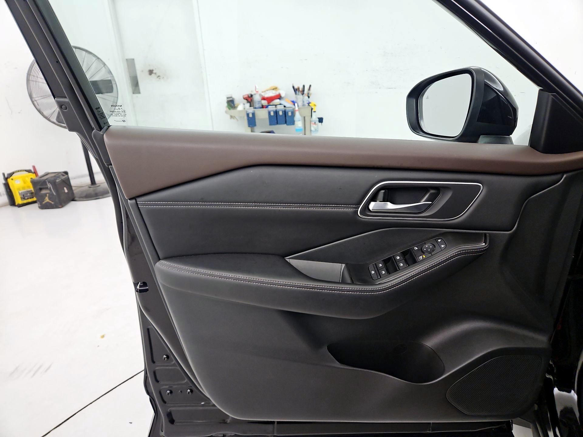 Thumbnail: 2021 Nissan Rogue - 12