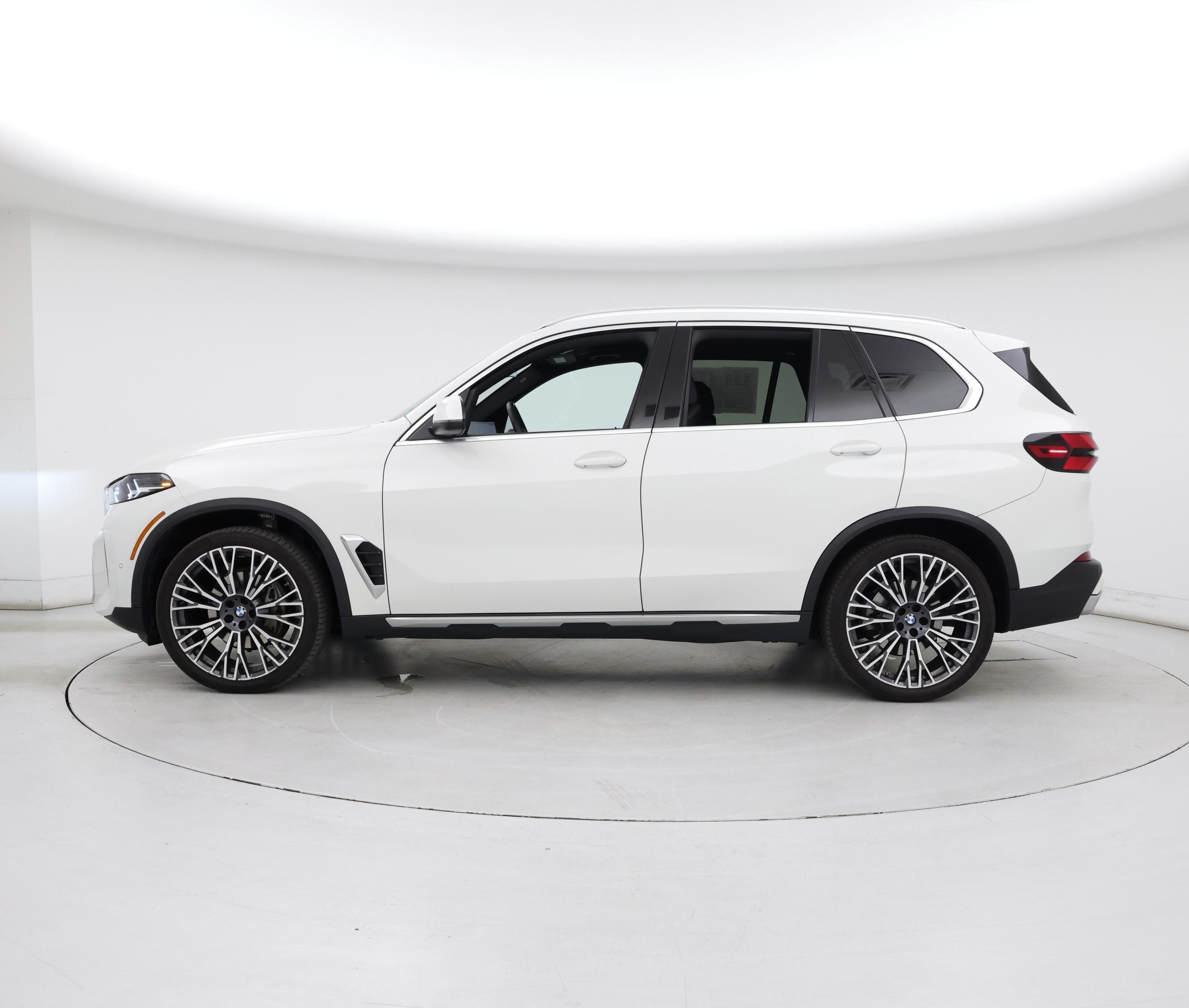 Thumbnail: 2024 BMW X5 - 3