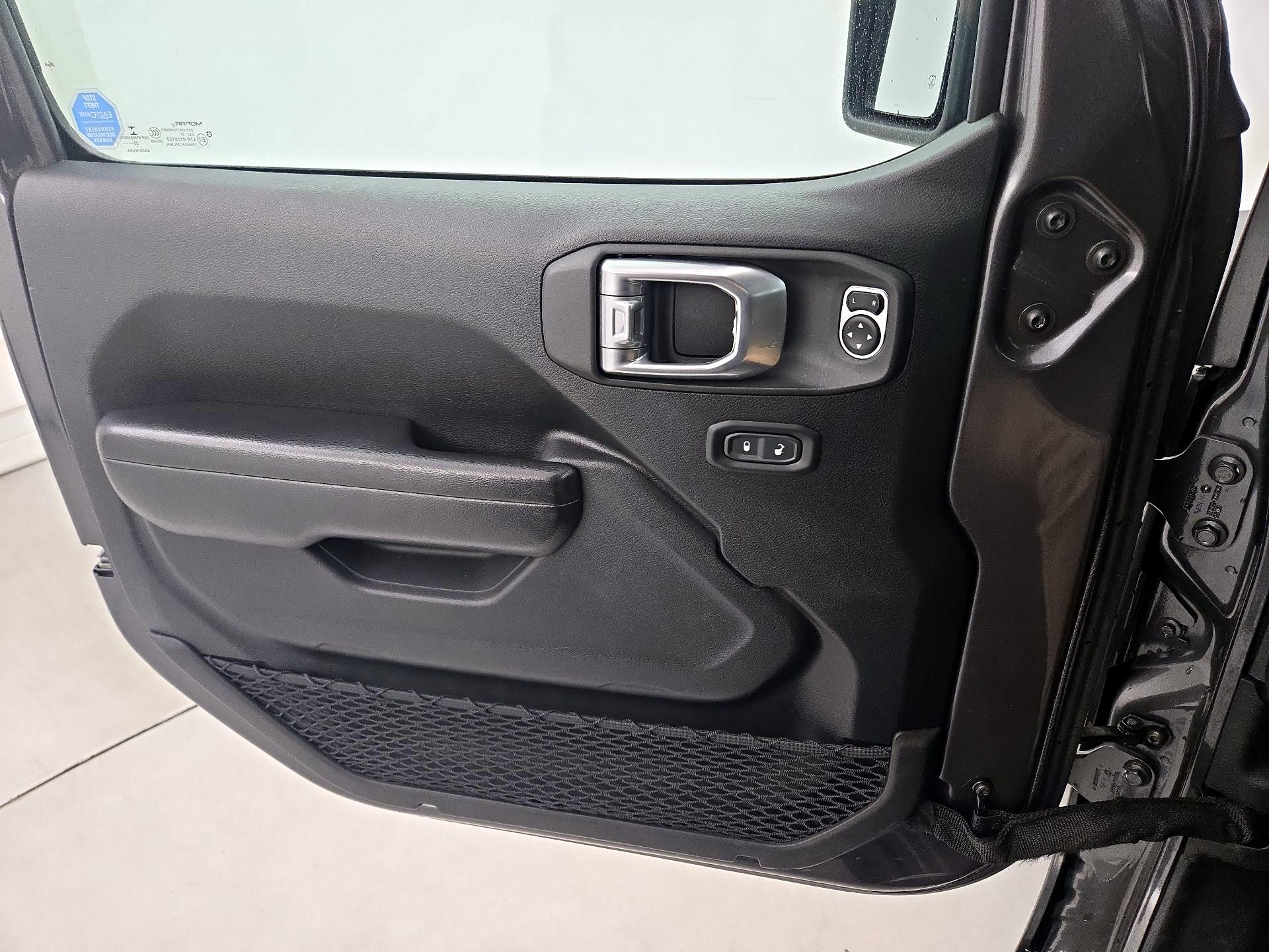 Thumbnail: 2020 Jeep Wrangler - 12