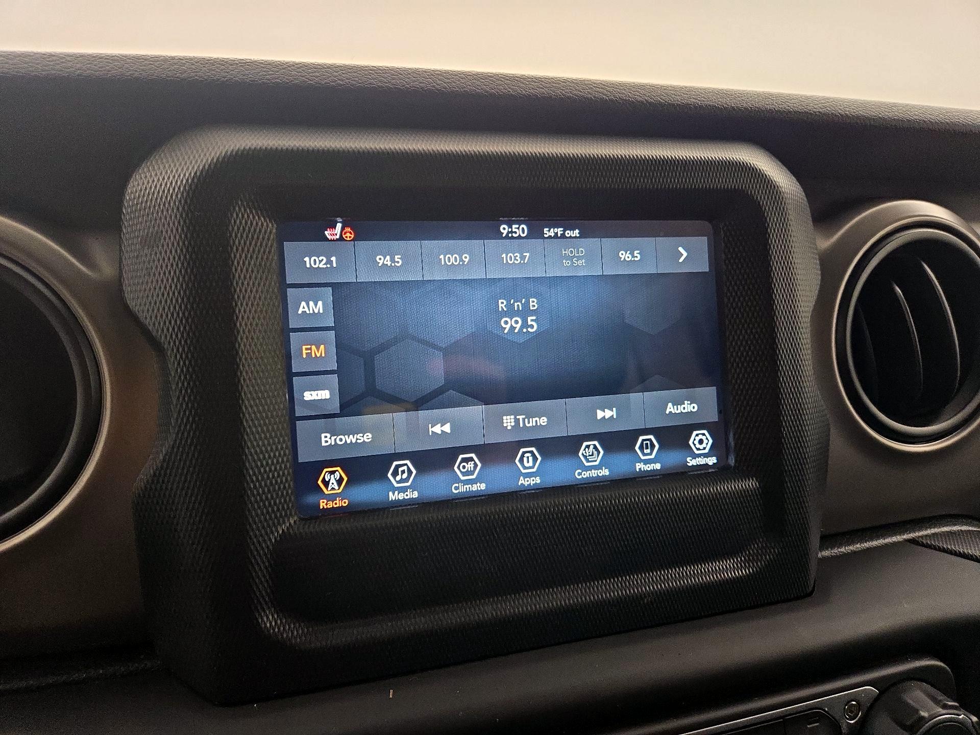 Thumbnail: 2020 Jeep Wrangler - 15