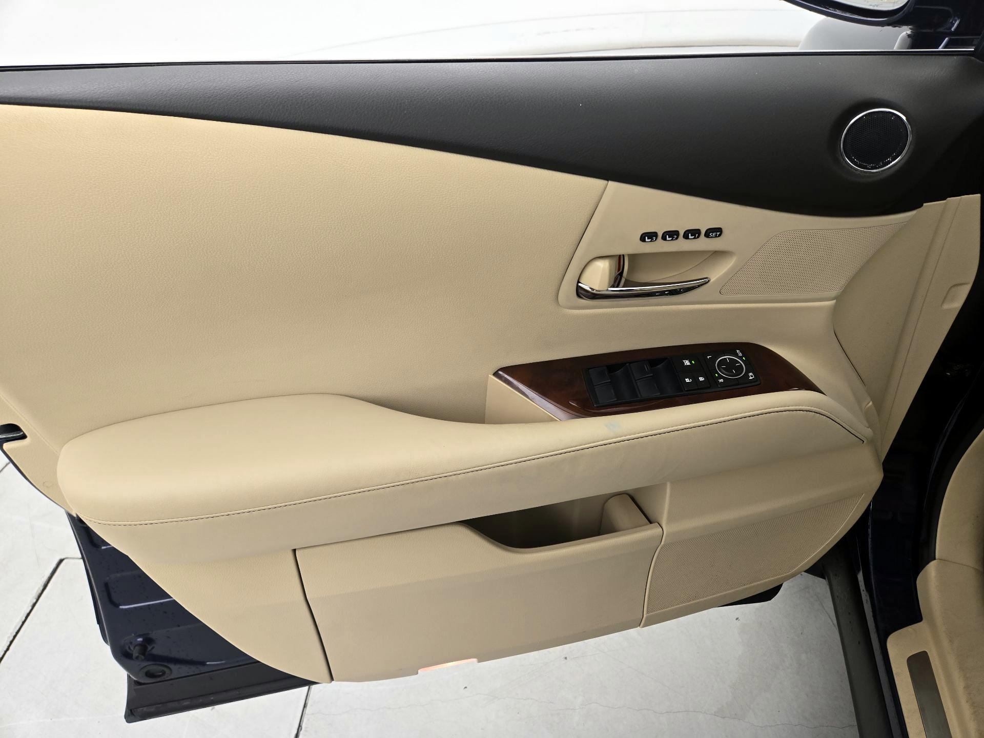 Thumbnail: 2015 Lexus RX - 12