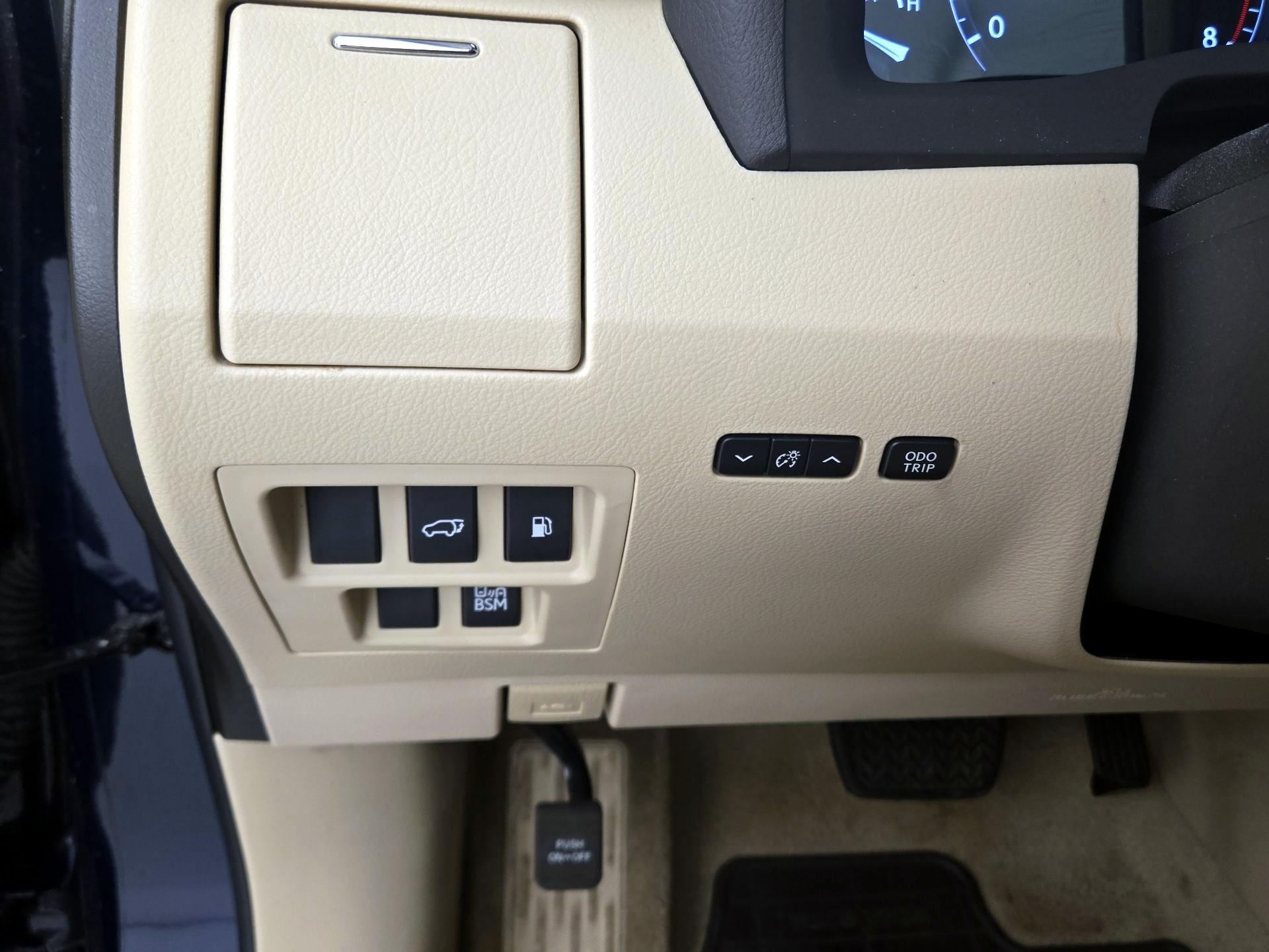 Thumbnail: 2015 Lexus RX - 13