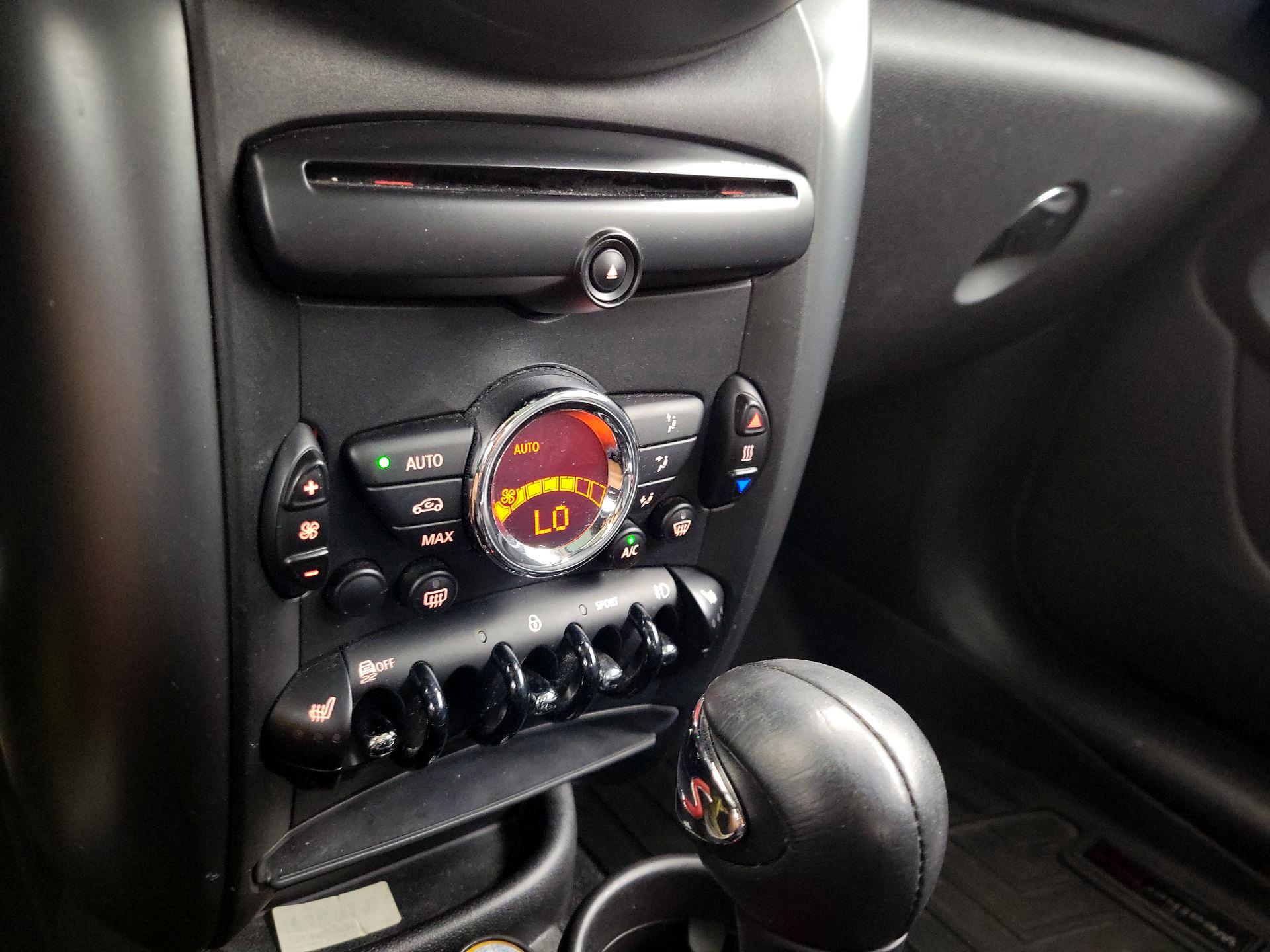 Thumbnail: 2015 MINI Cooper Paceman - 14