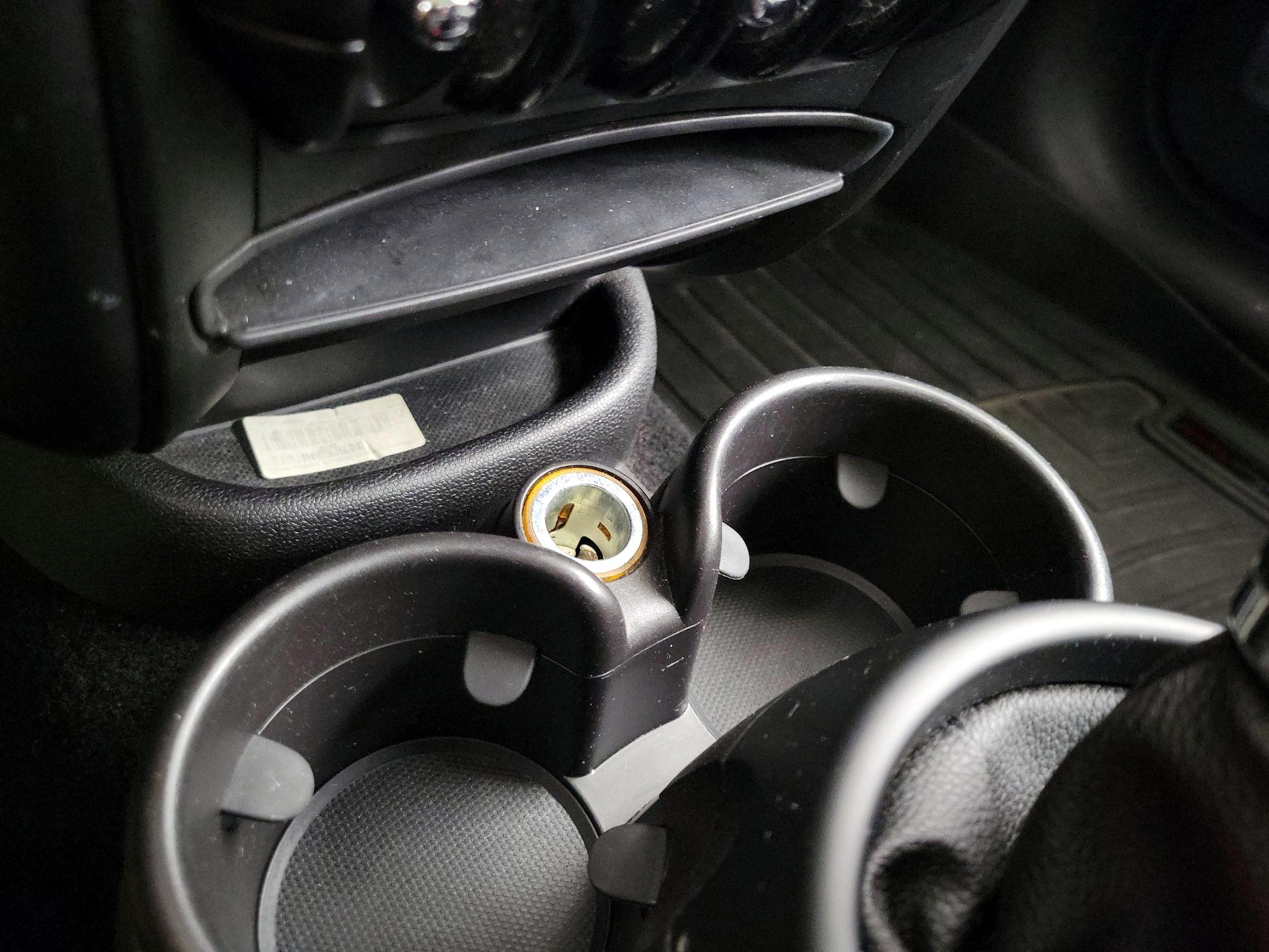 Thumbnail: 2015 MINI Cooper Paceman - 16