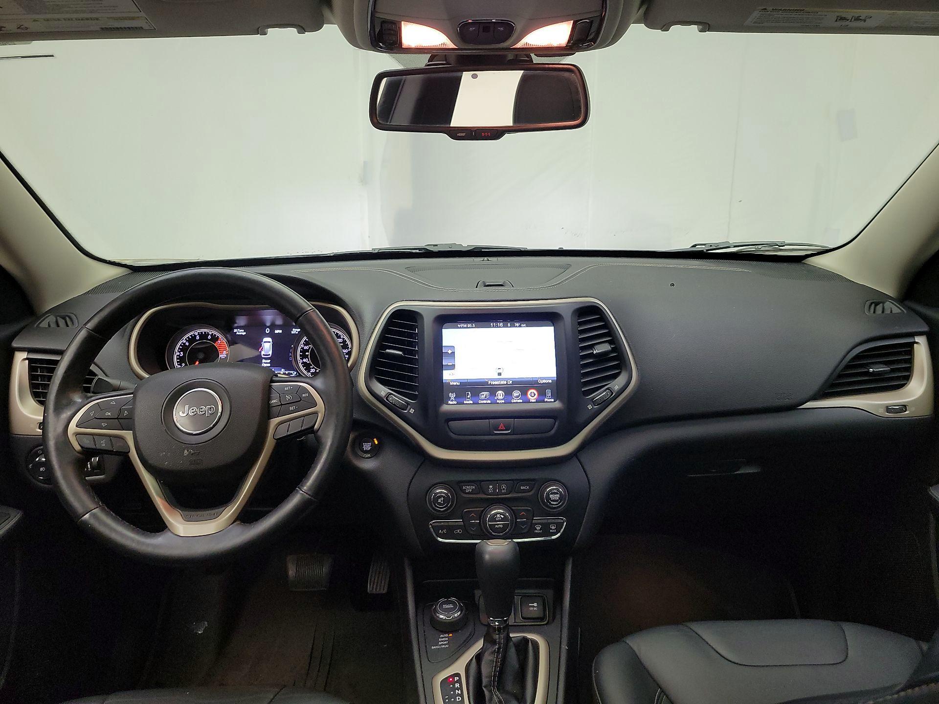 Thumbnail: 2017 Jeep Cherokee - 9