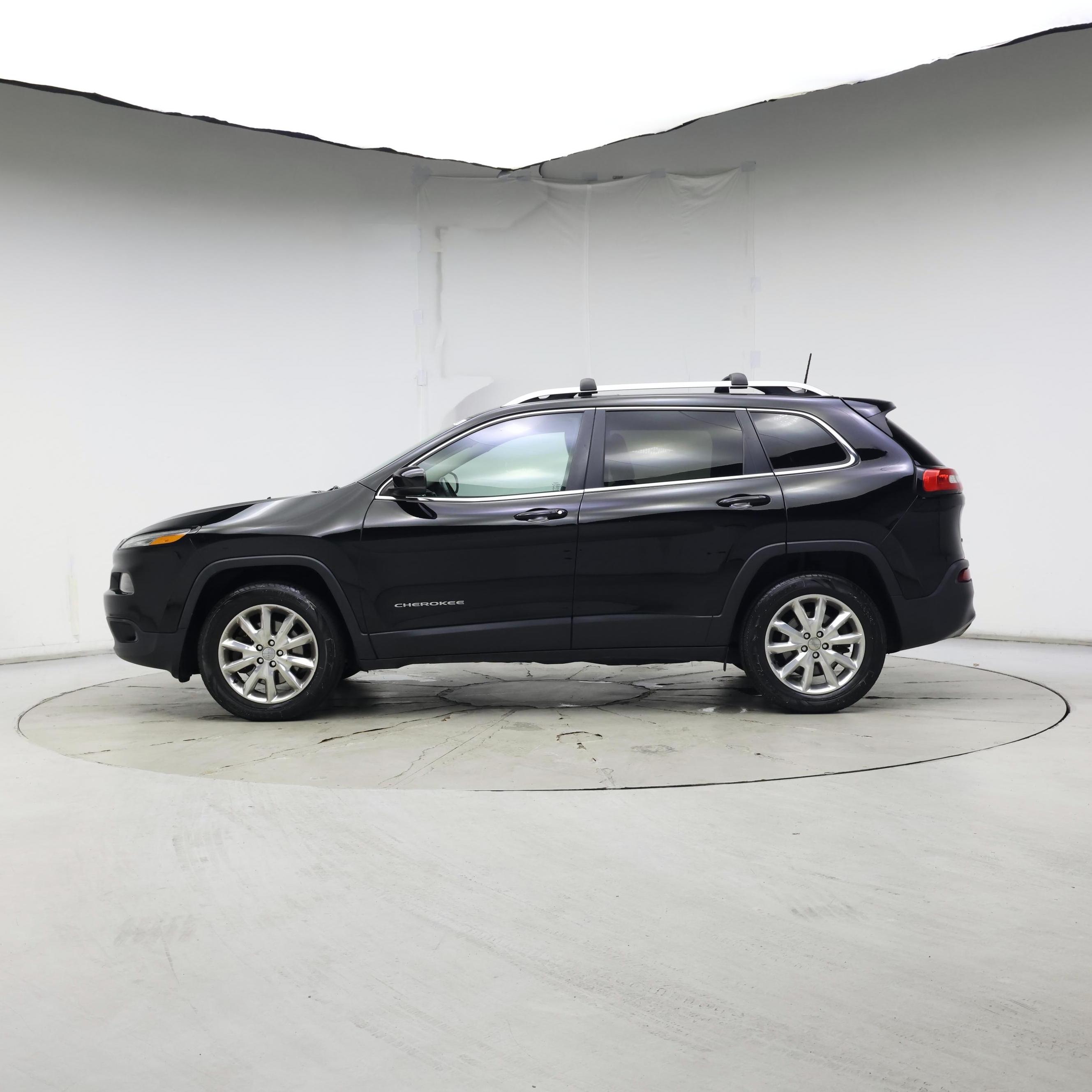Thumbnail: 2017 Jeep Cherokee - 3