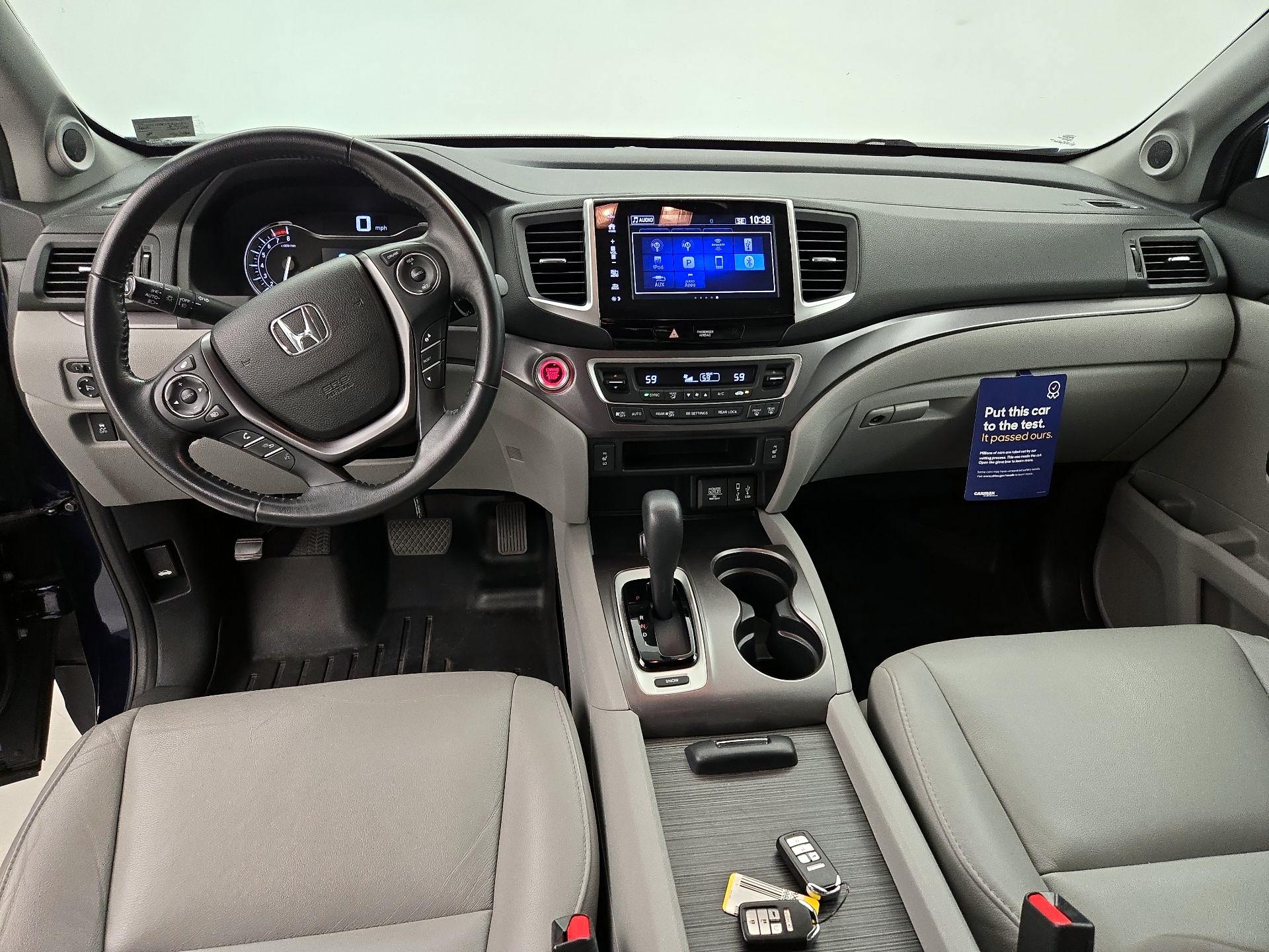 Thumbnail: 2017 Honda Pilot - 9