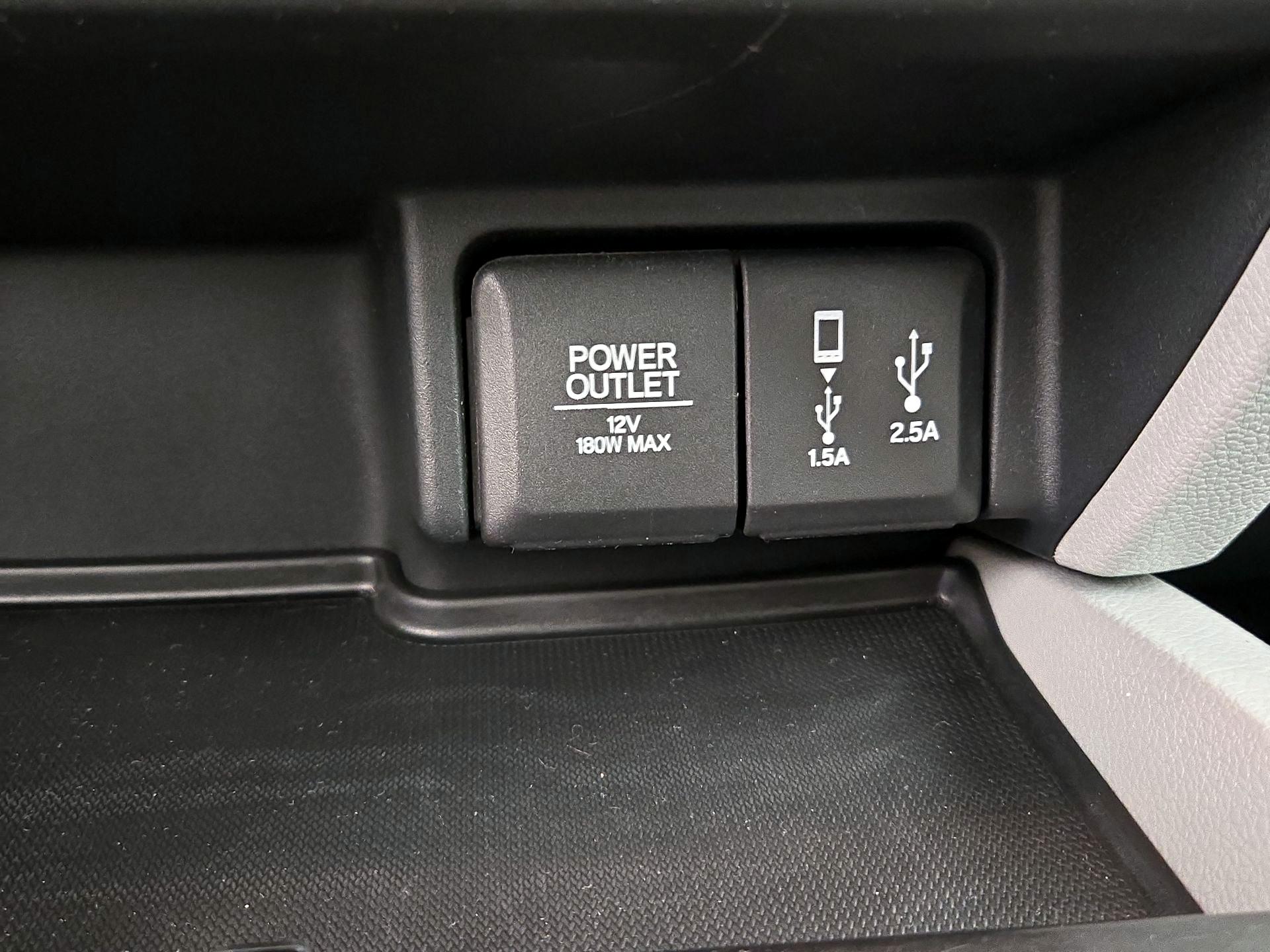 Thumbnail: 2017 Honda Pilot - 18