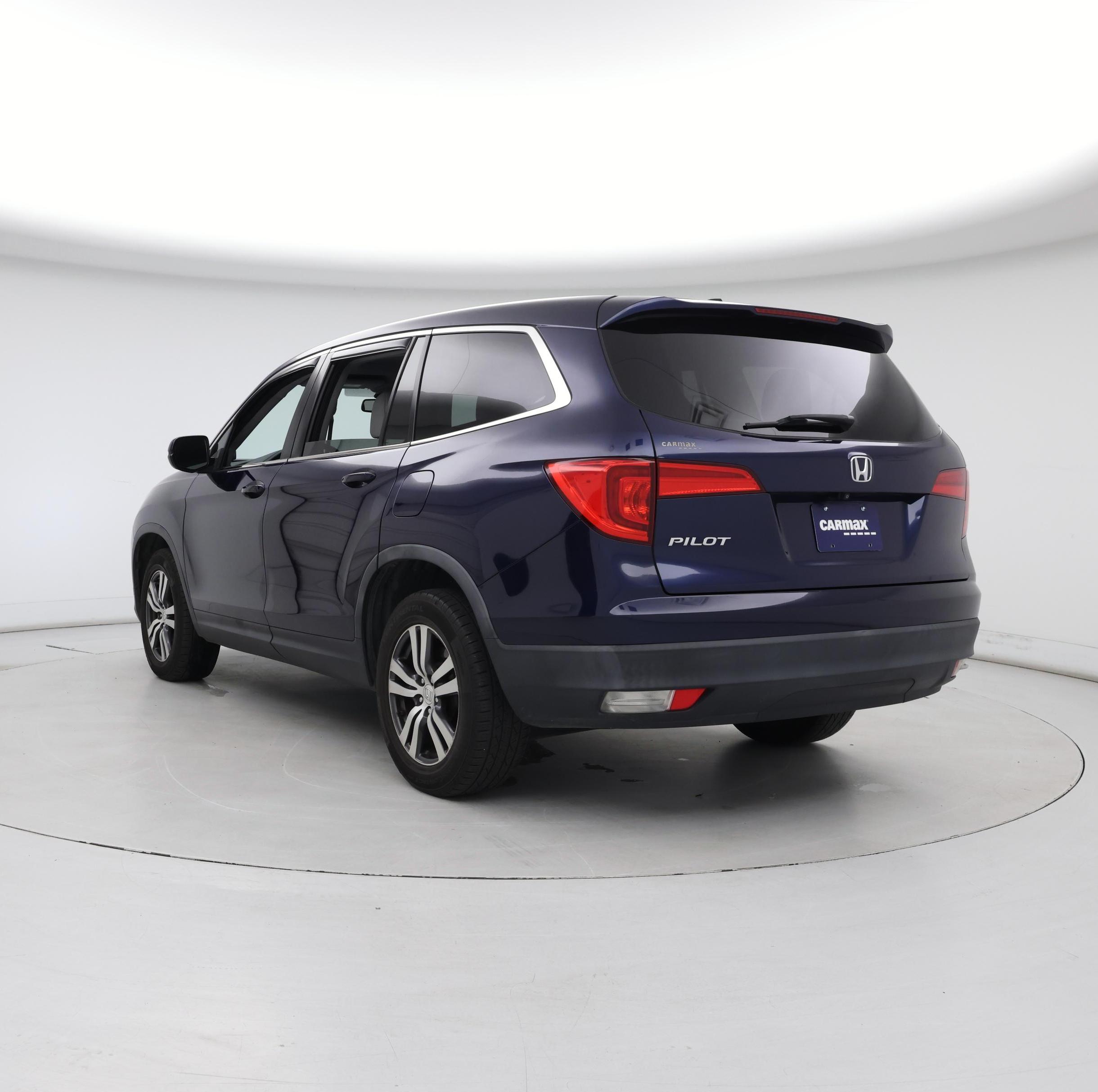 Thumbnail: 2017 Honda Pilot - 2