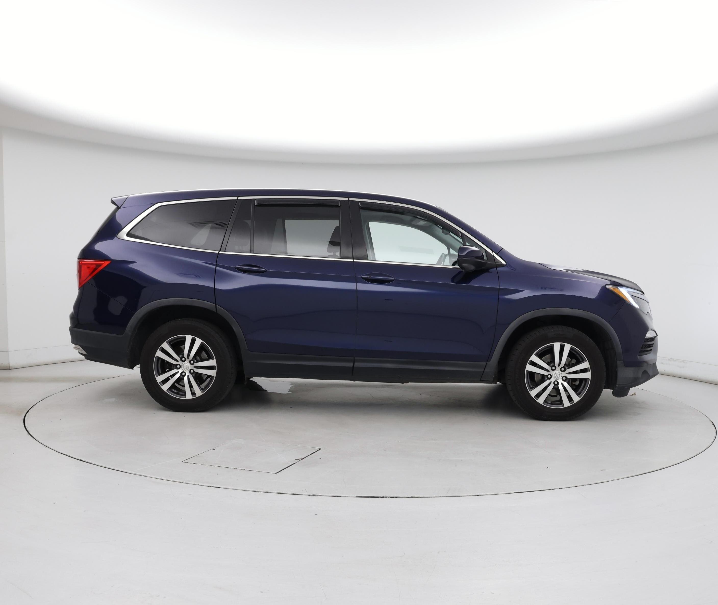 Thumbnail: 2017 Honda Pilot - 7