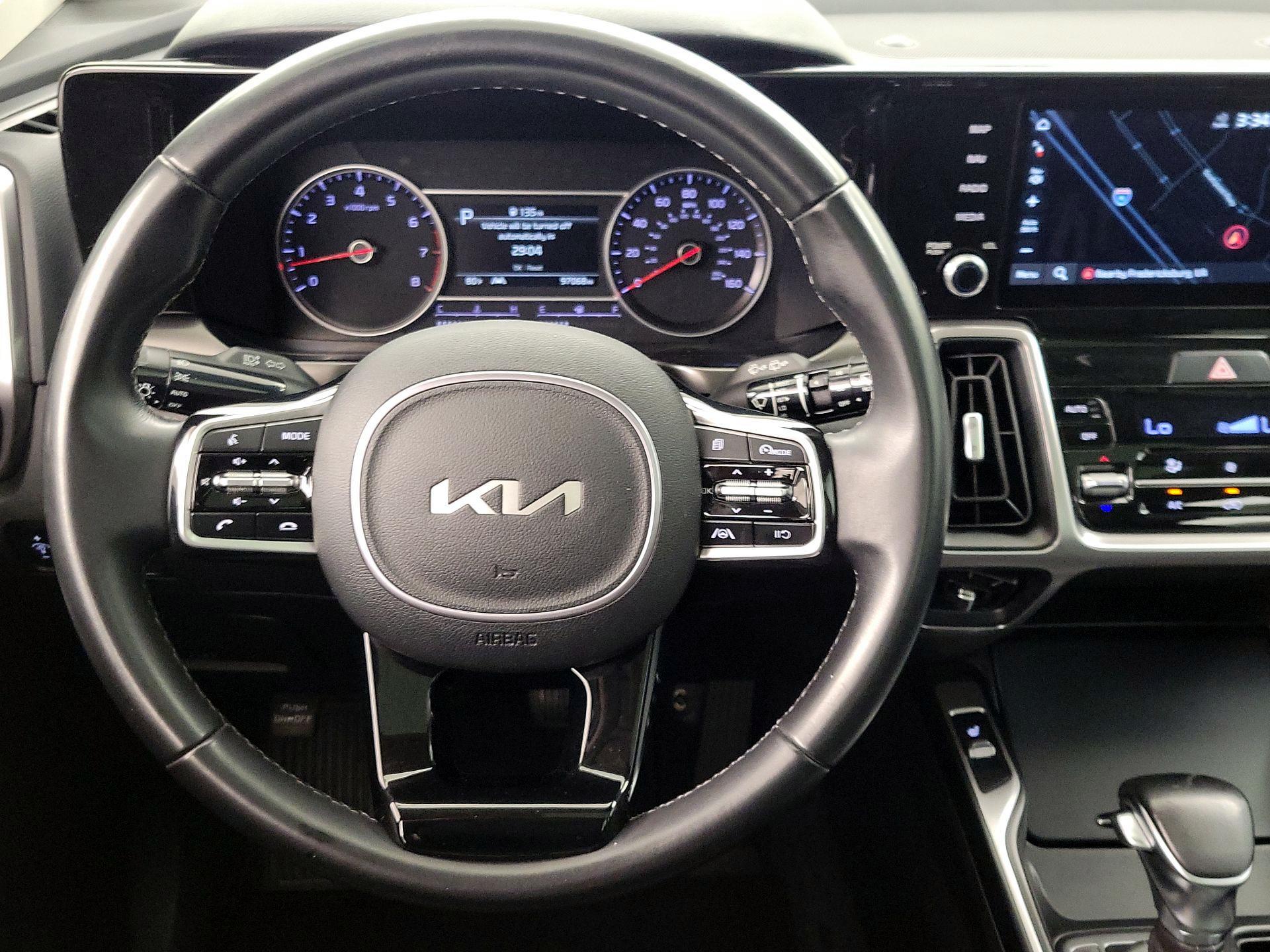 Thumbnail: 2023 Kia Sorento - 10
