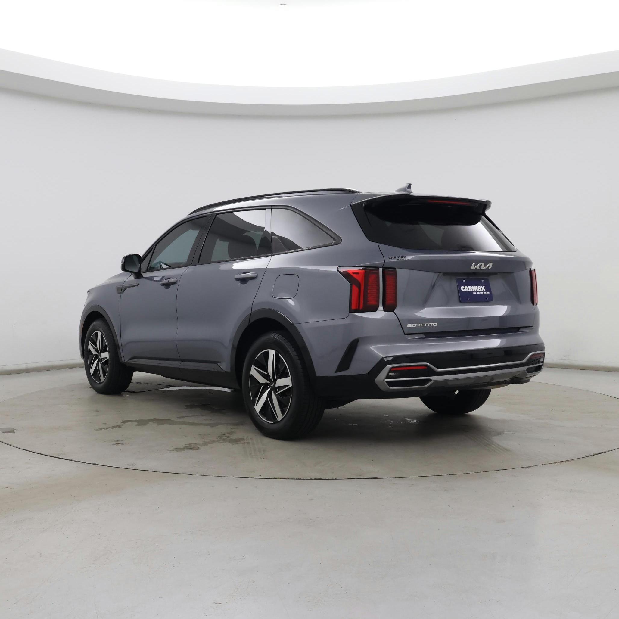 Thumbnail: 2023 Kia Sorento - 2
