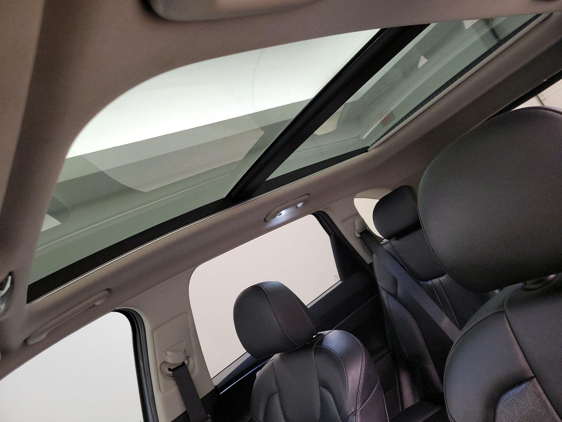 Thumbnail: 2023 Kia Sorento - 20