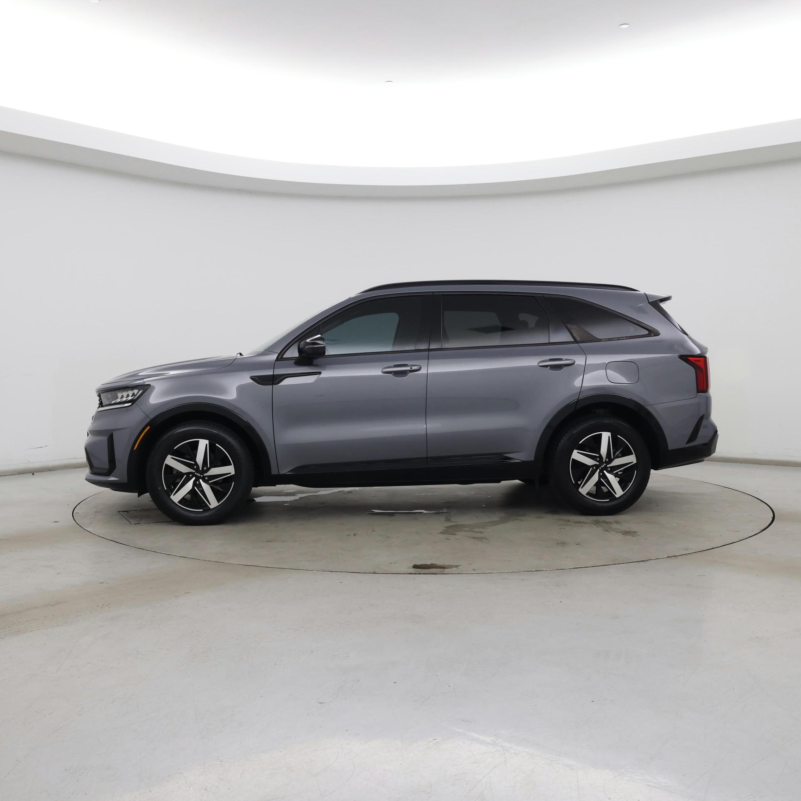 Thumbnail: 2023 Kia Sorento - 3