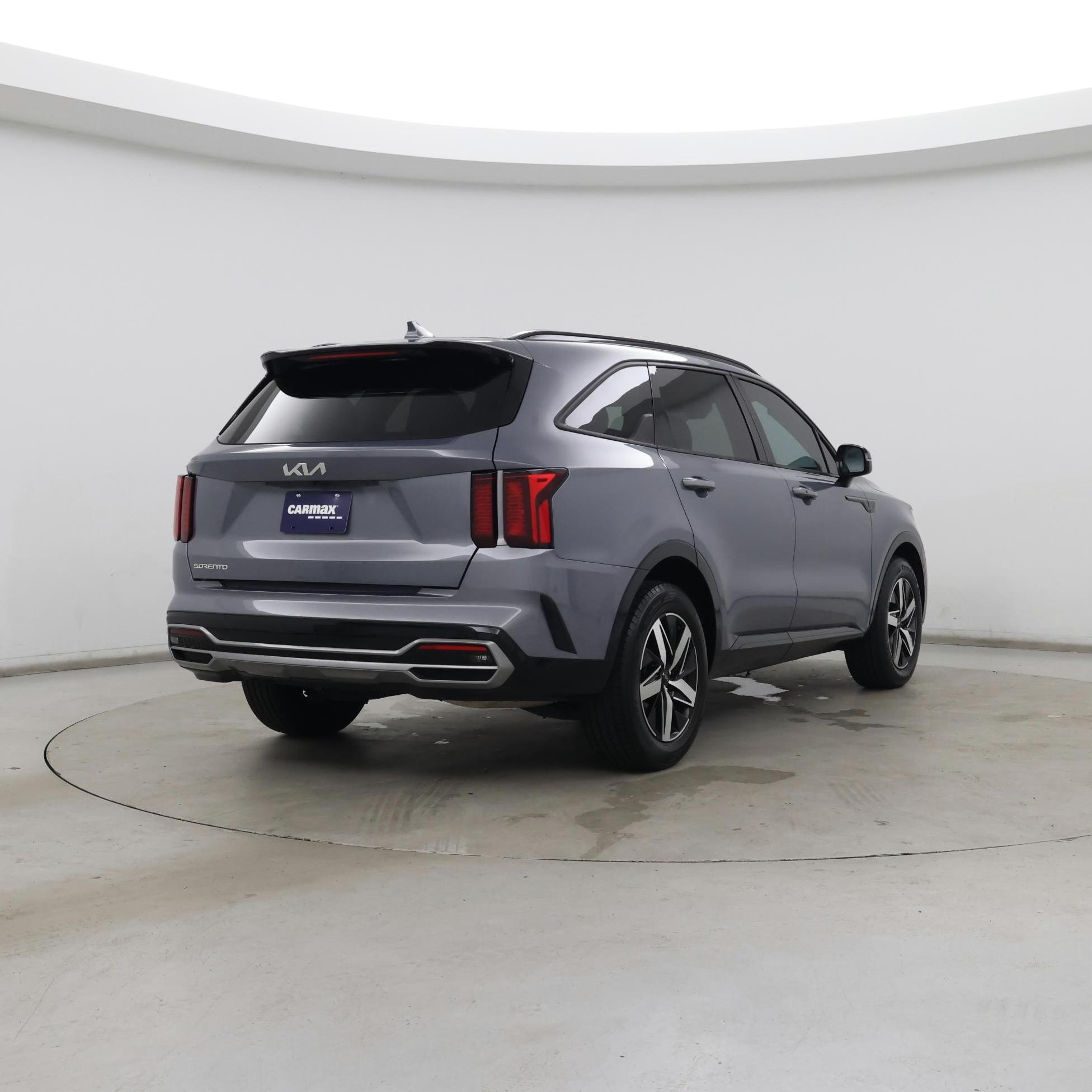 Thumbnail: 2023 Kia Sorento - 8