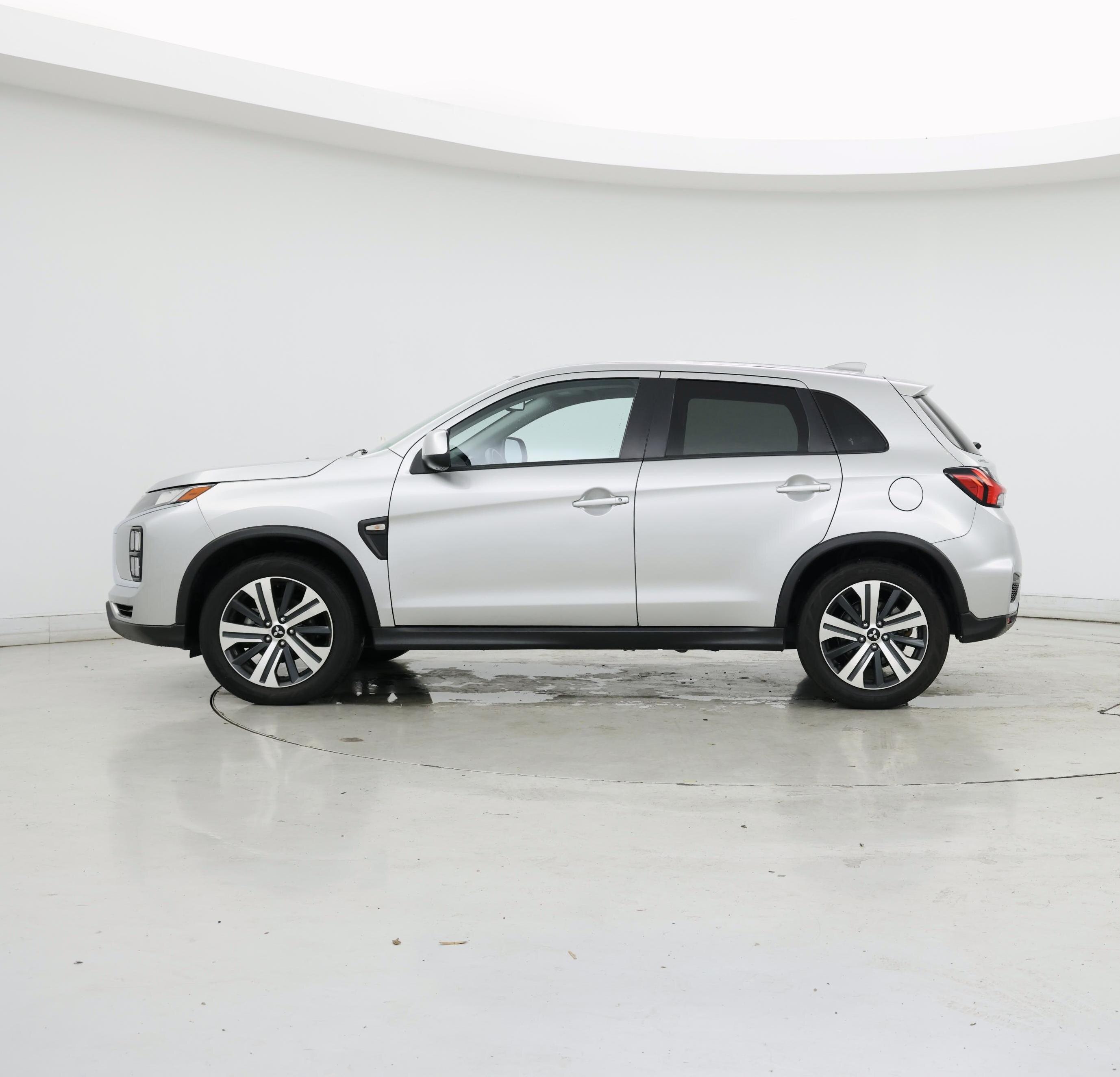 Thumbnail: 2021 Mitsubishi Outlander Sport - 3
