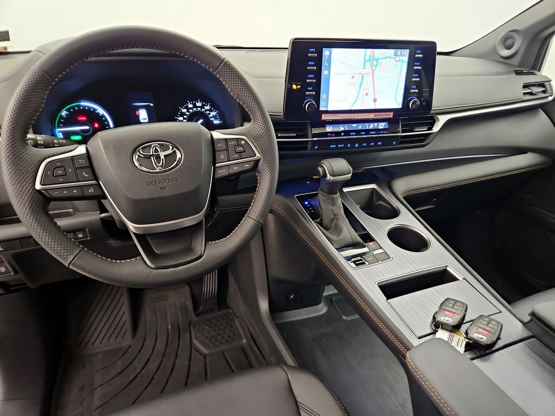 Thumbnail: 2024 Toyota Sienna - 9