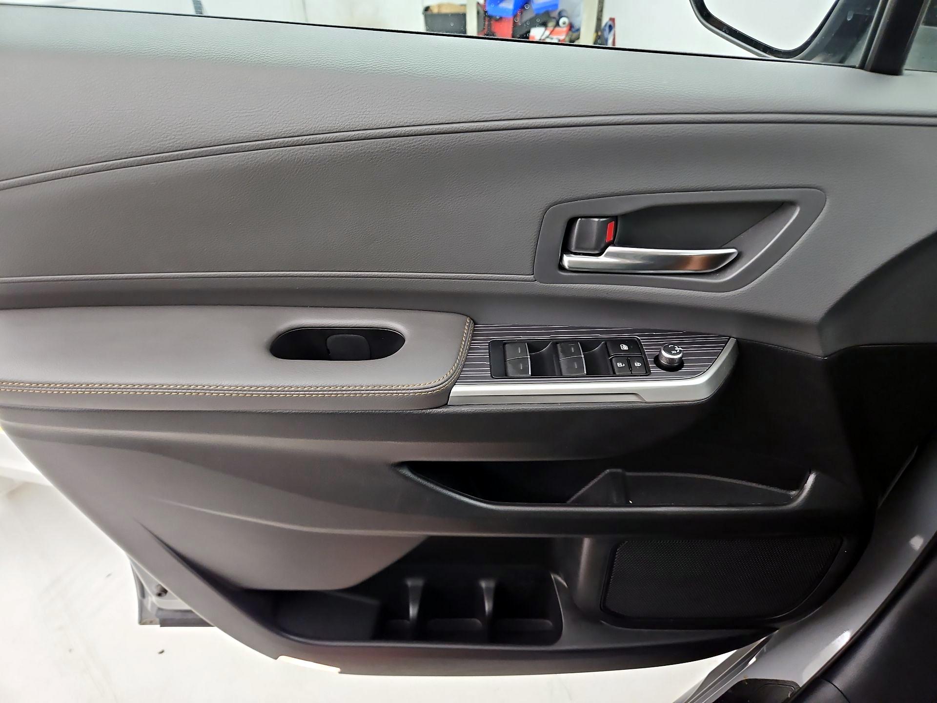 Thumbnail: 2024 Toyota Sienna - 12