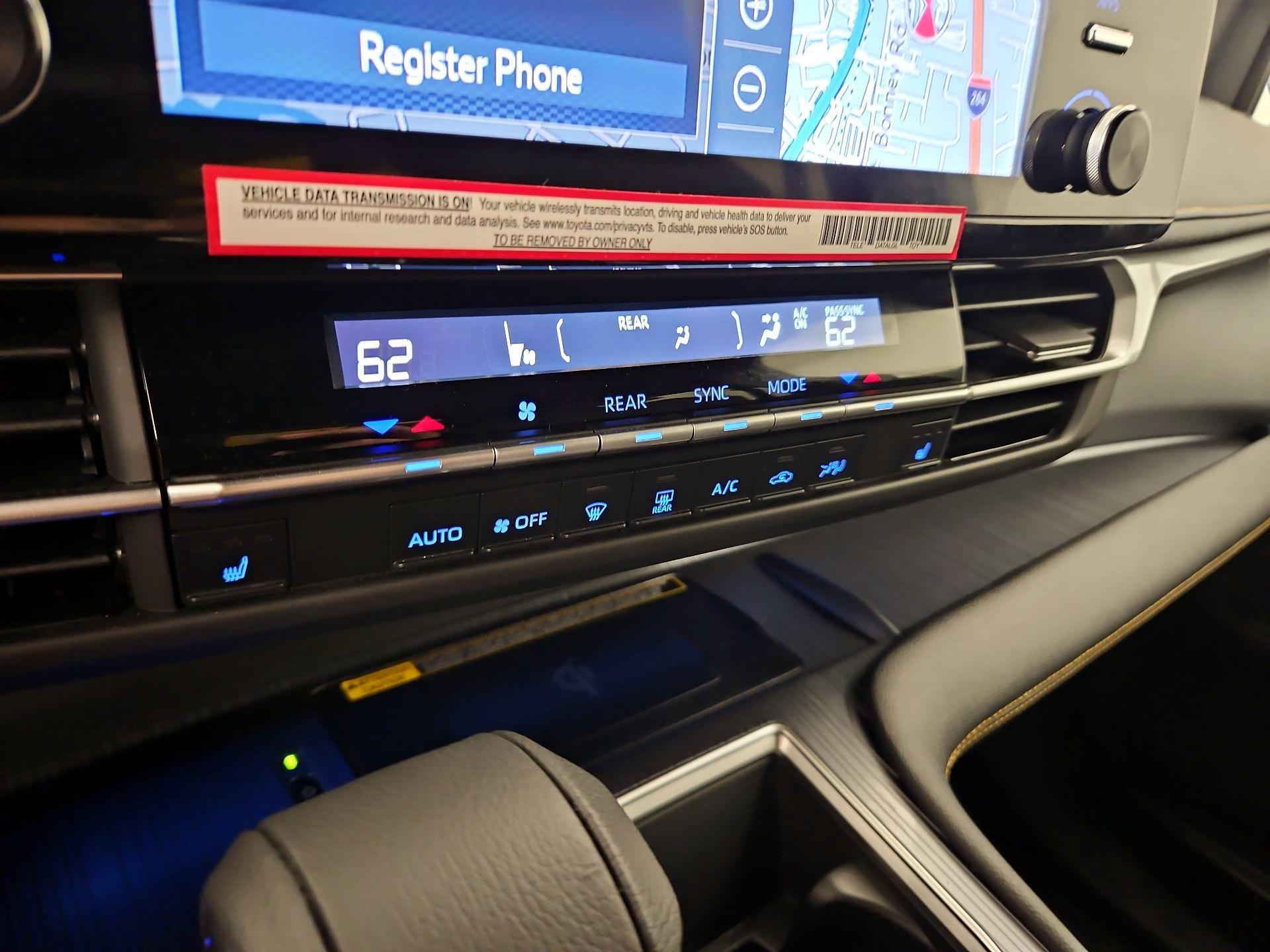 Thumbnail: 2024 Toyota Sienna - 17