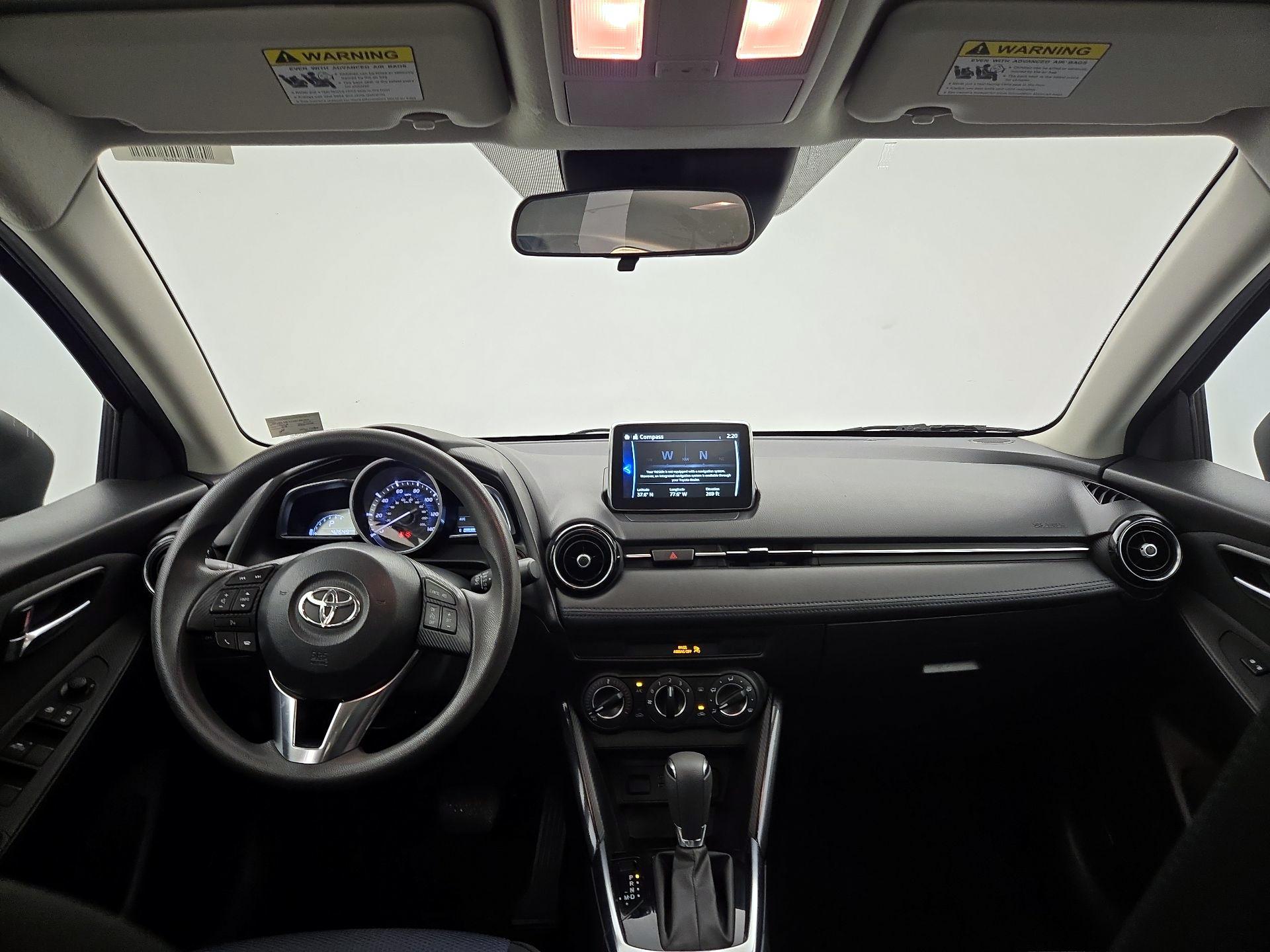 Thumbnail: 2017 Toyota Yaris iA - 9