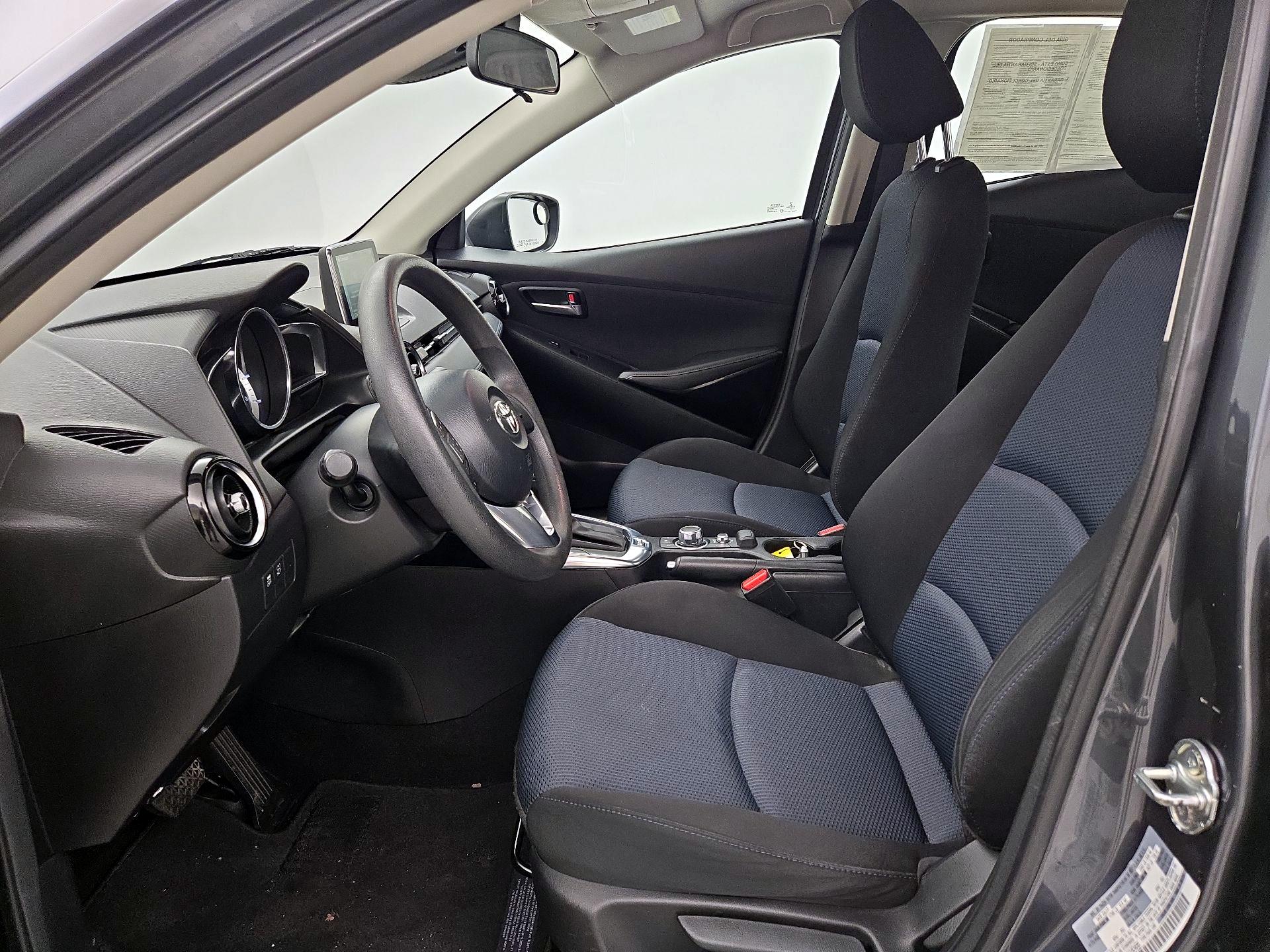 Thumbnail: 2017 Toyota Yaris iA - 11