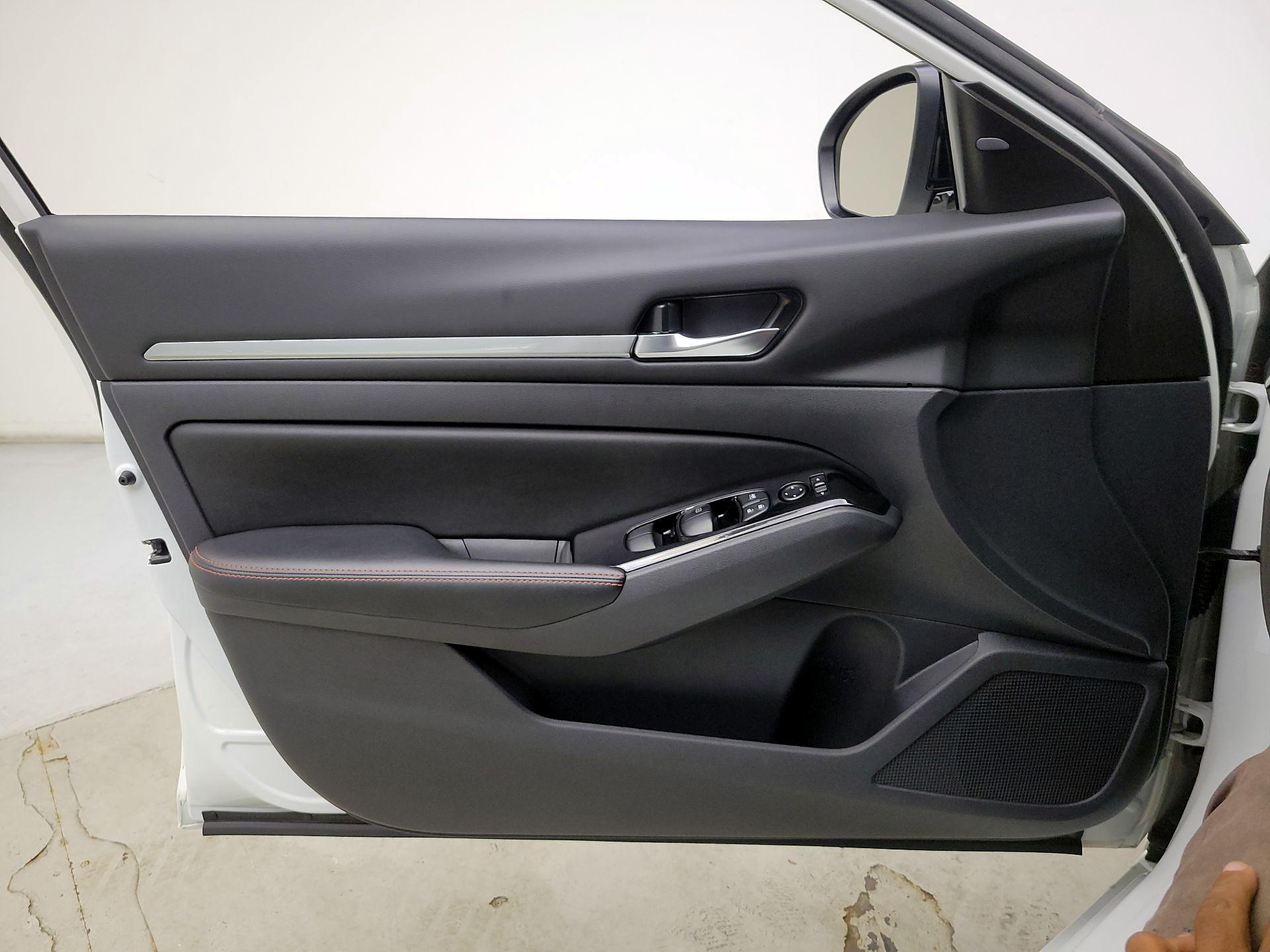 Thumbnail: 2025 Nissan Altima - 12