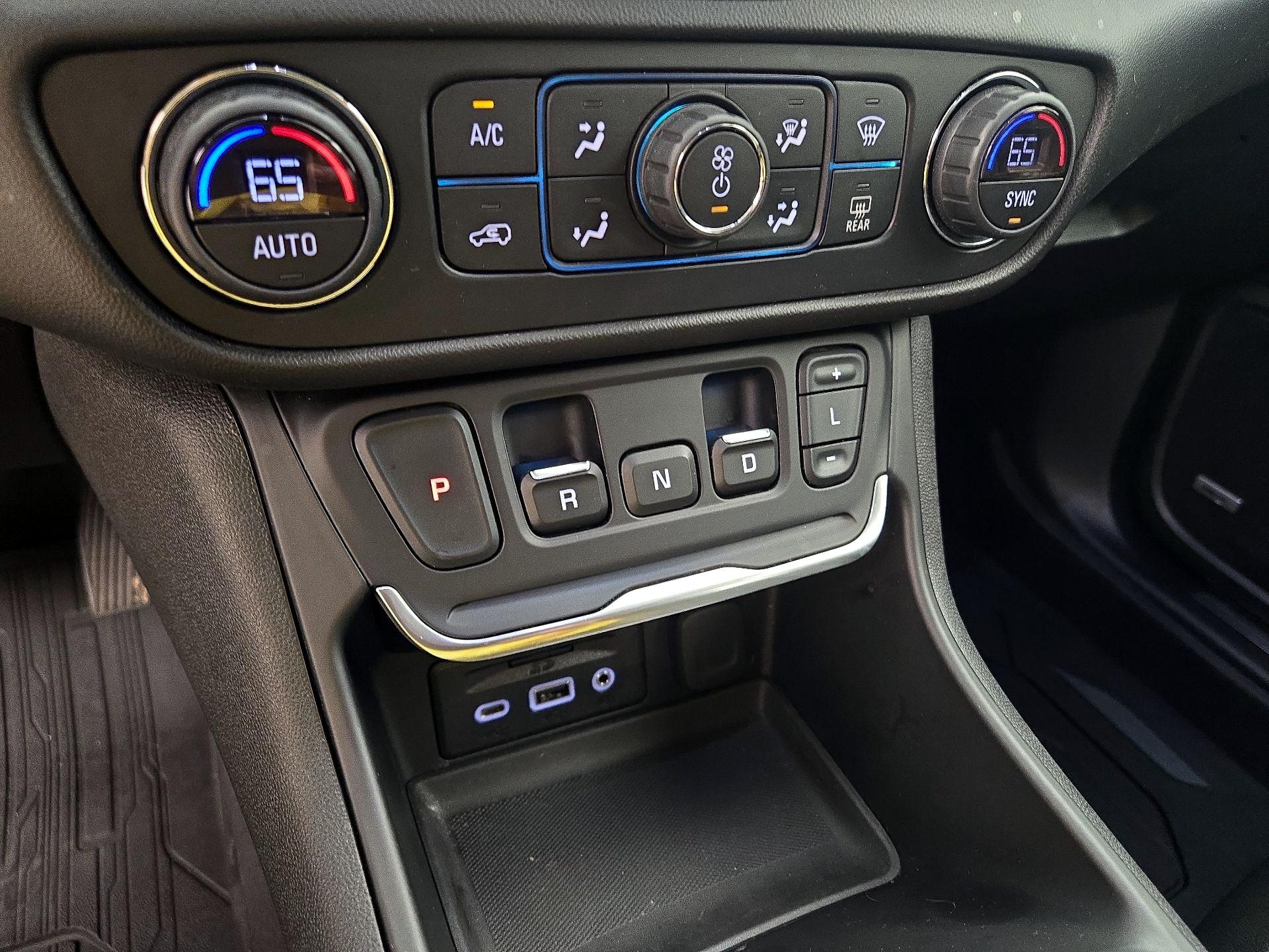 Thumbnail: 2019 GMC Terrain - 18