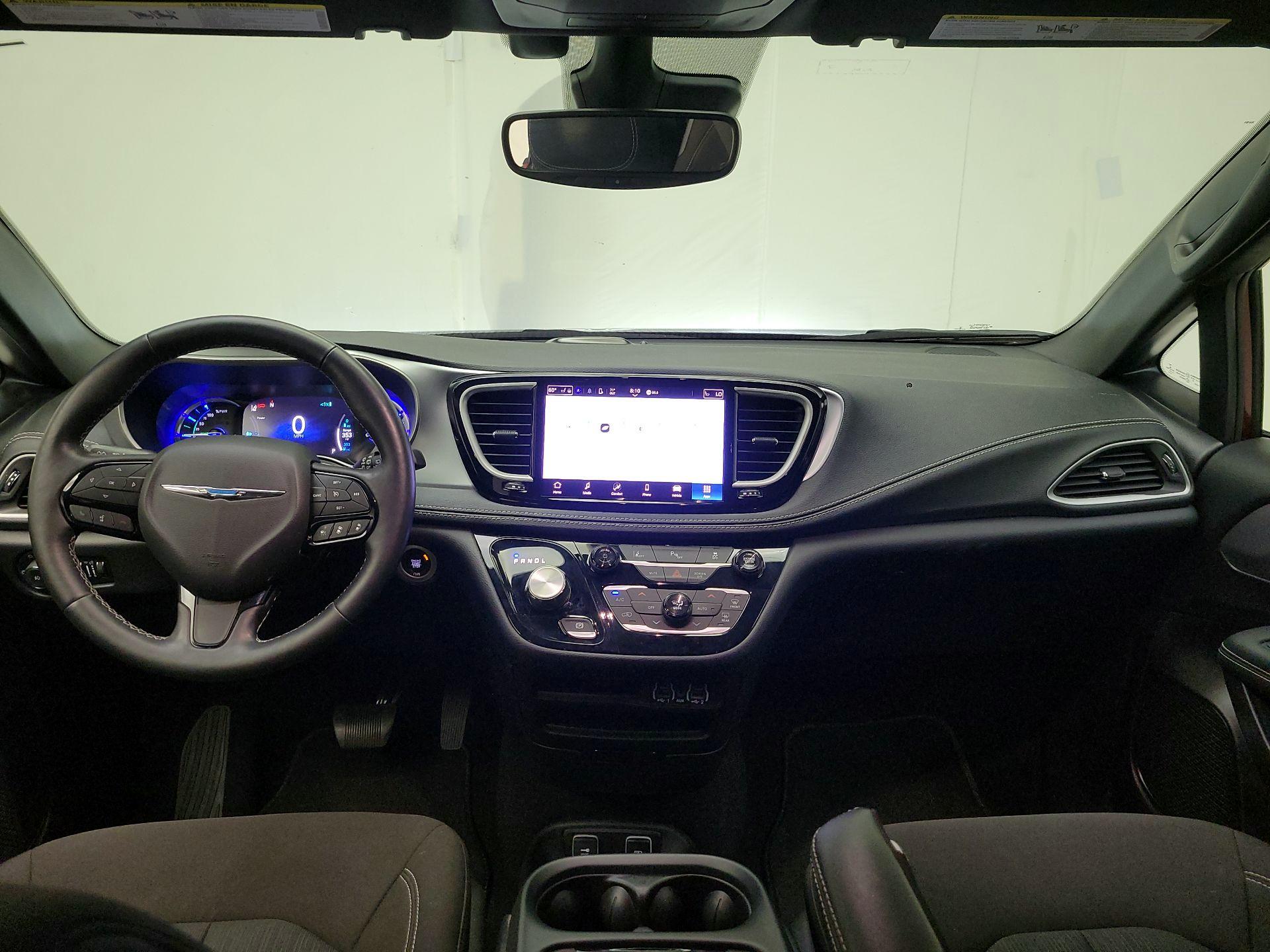 Thumbnail: 2021 Chrysler Pacifica - 9