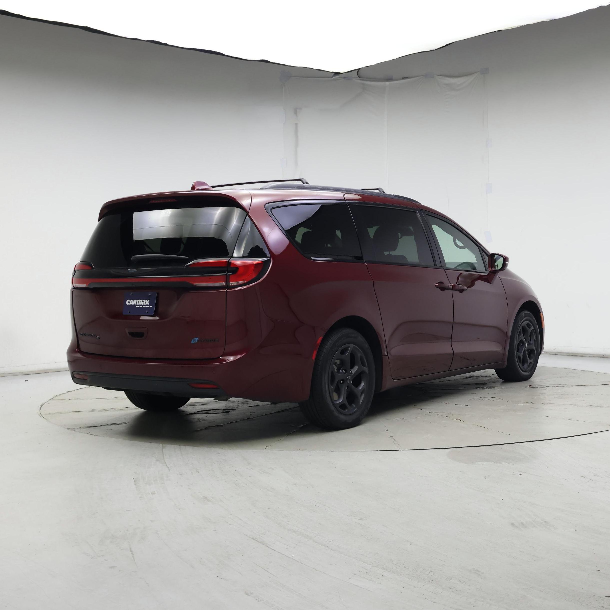Thumbnail: 2021 Chrysler Pacifica - 8
