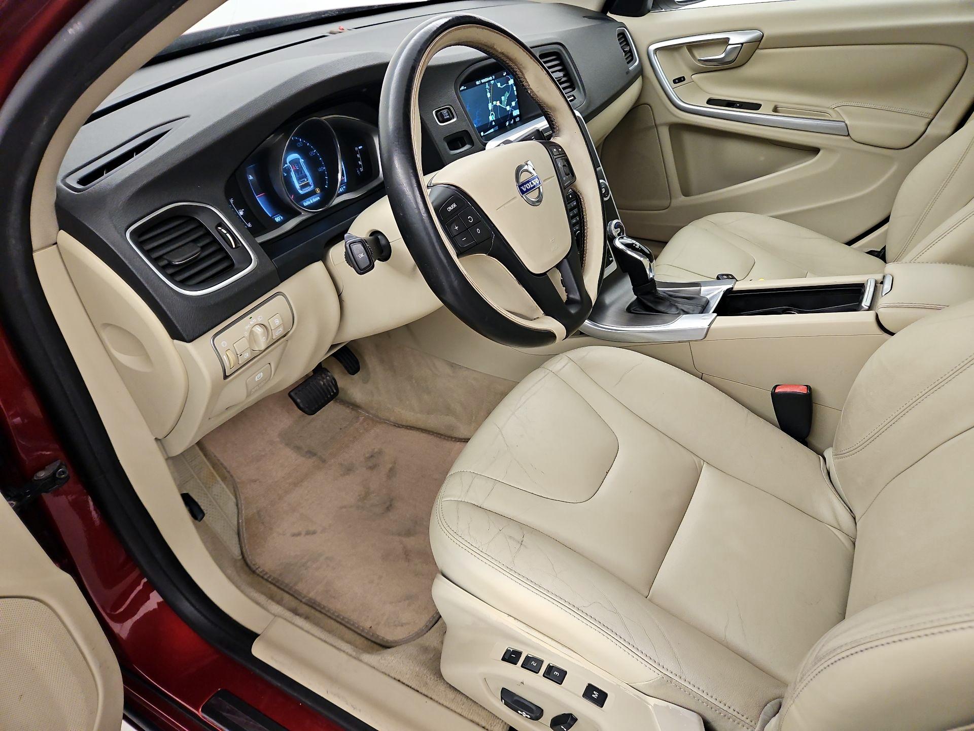 Thumbnail: 2015 Volvo S60 - 11