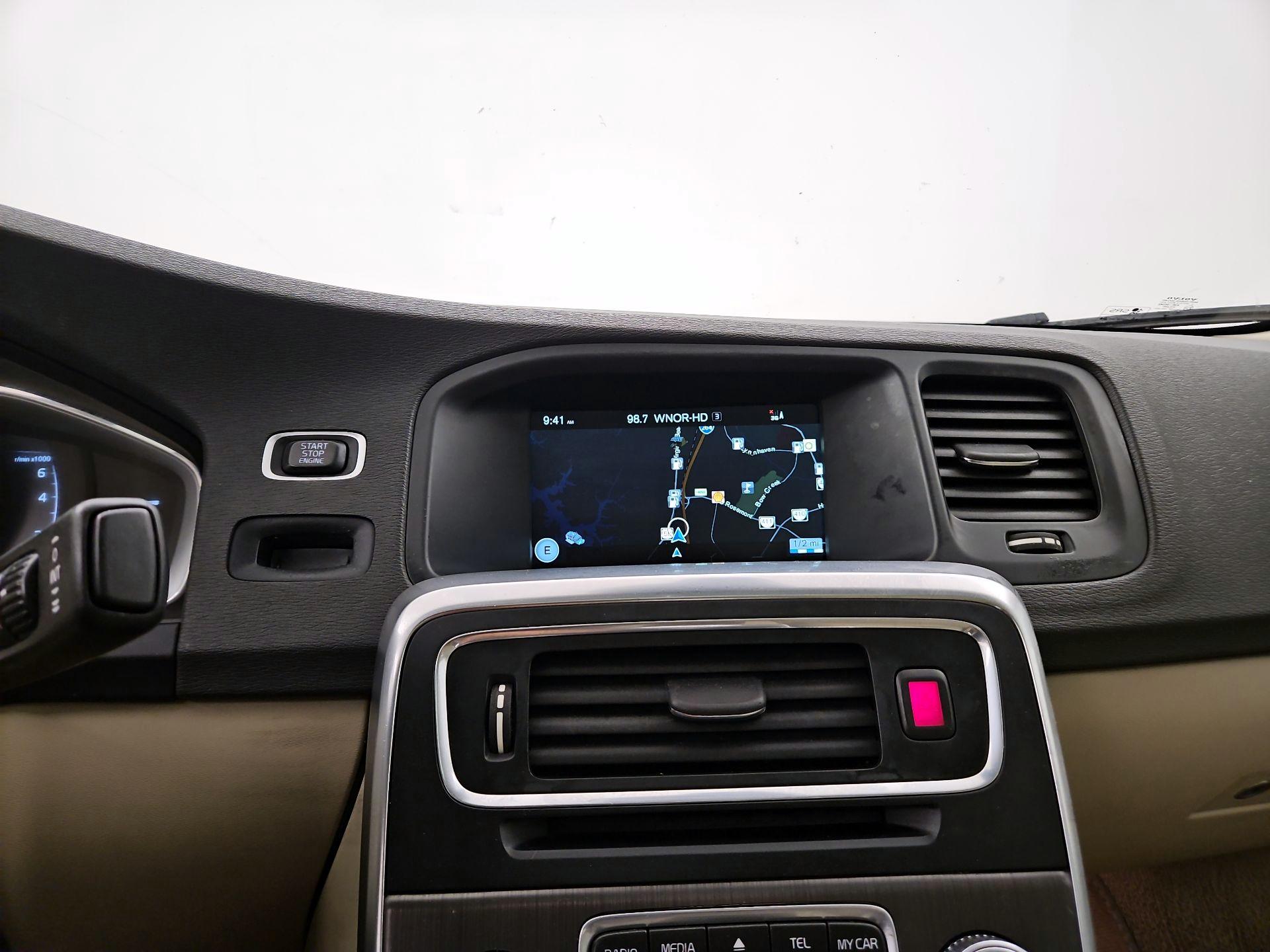 Thumbnail: 2015 Volvo S60 - 14