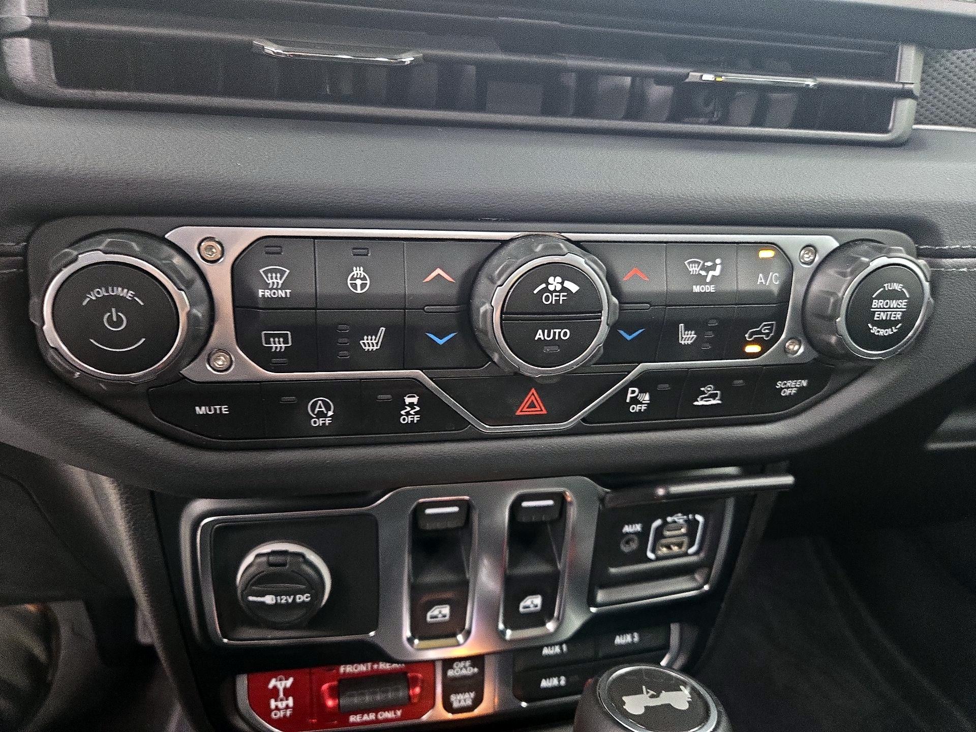 Thumbnail: 2024 Jeep Wrangler - 17