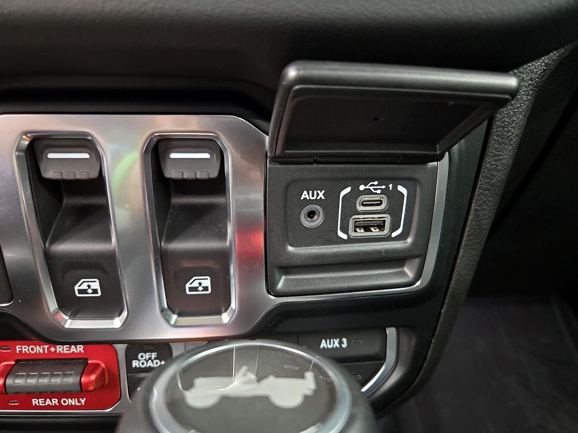 Thumbnail: 2024 Jeep Wrangler - 19