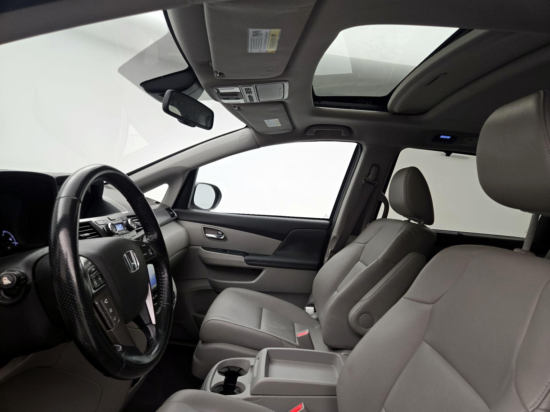 Thumbnail: 2015 Honda Odyssey - 19