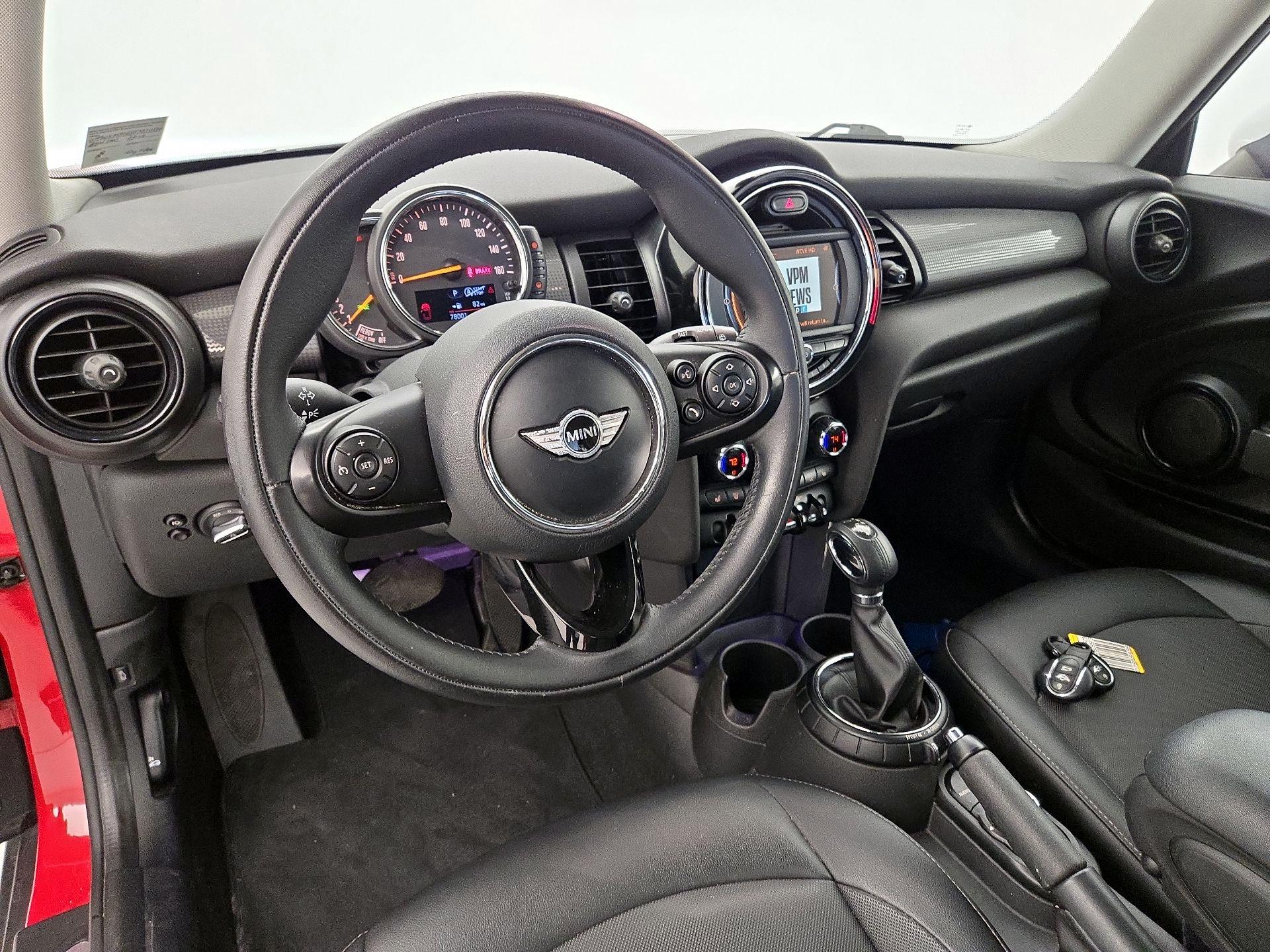 Thumbnail: 2015 MINI Cooper Hardtop - 9