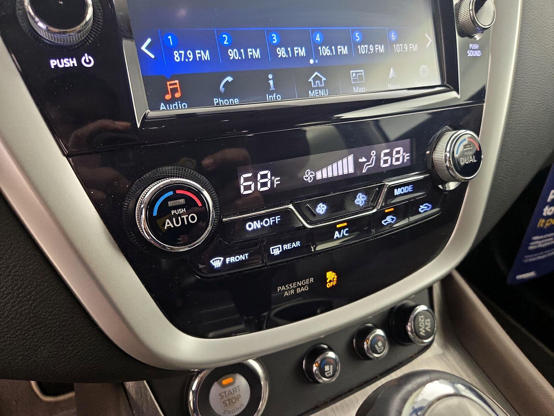 Thumbnail: 2016 Nissan Murano - 17