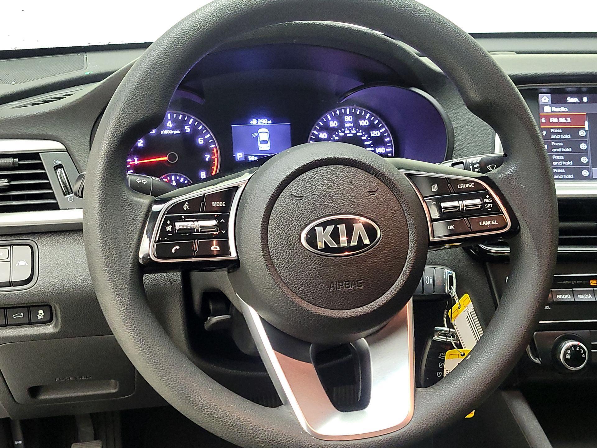 Thumbnail: 2020 Kia Optima - 10