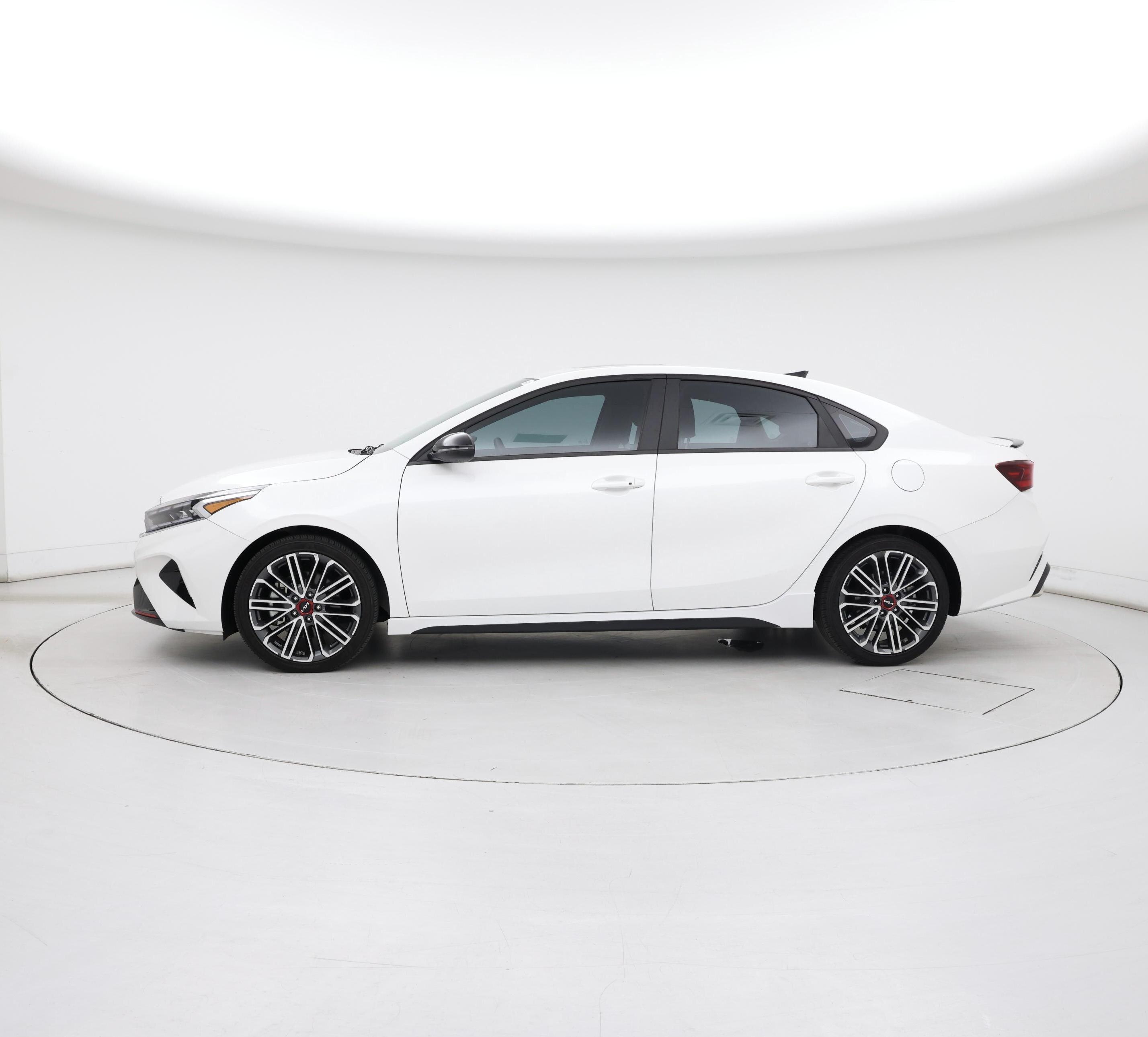 Thumbnail: 2023 Kia Forte - 3