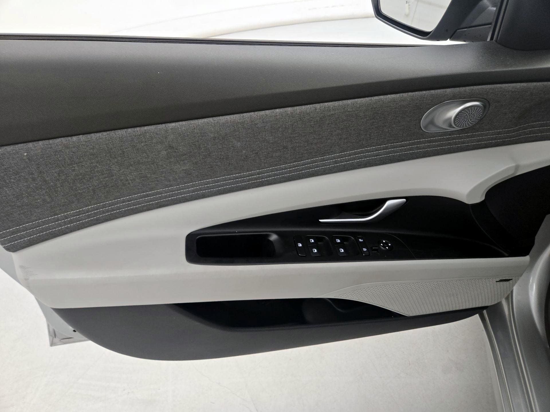 Thumbnail: 2023 Hyundai Elantra - 12