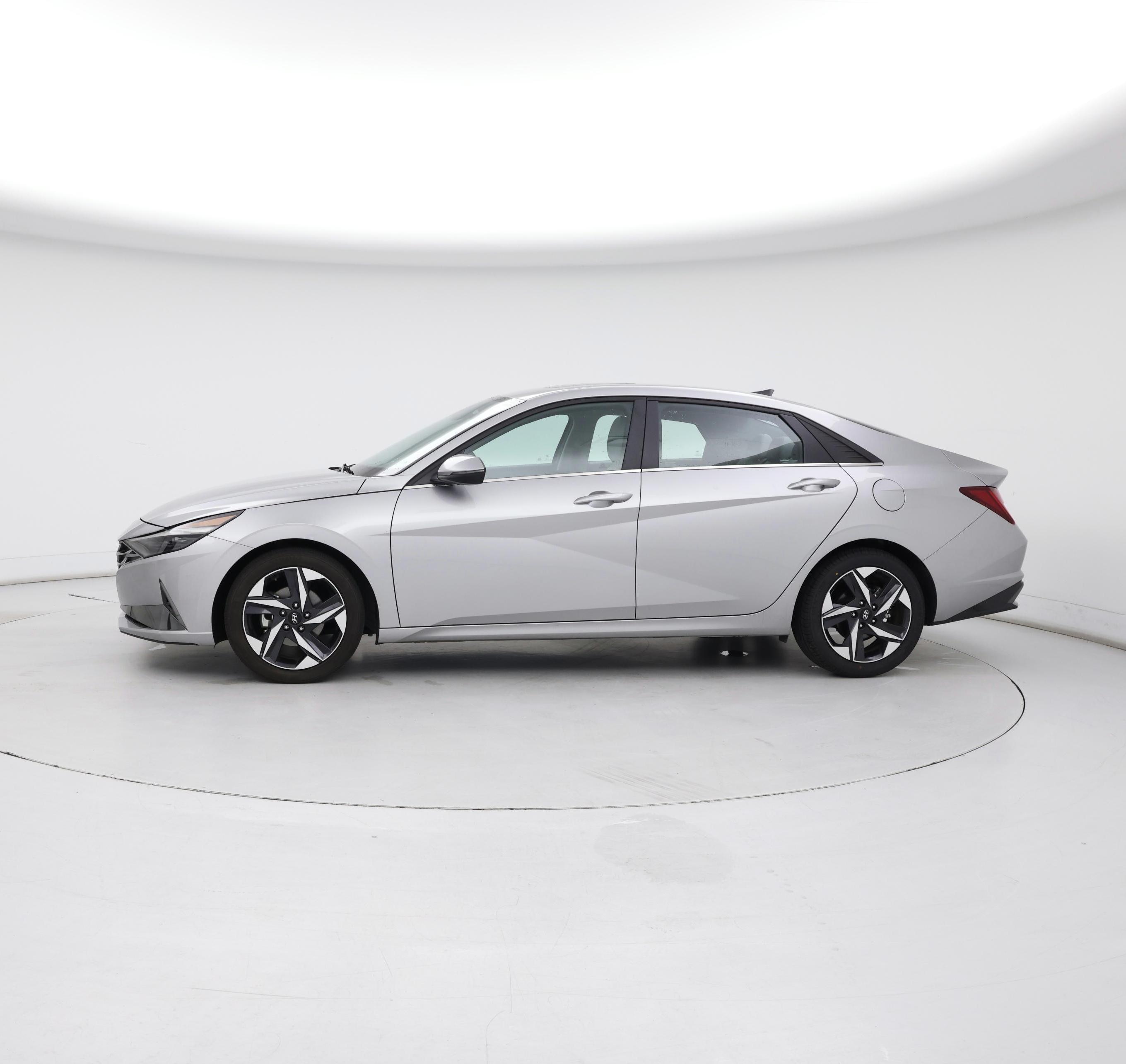 Thumbnail: 2023 Hyundai Elantra - 3