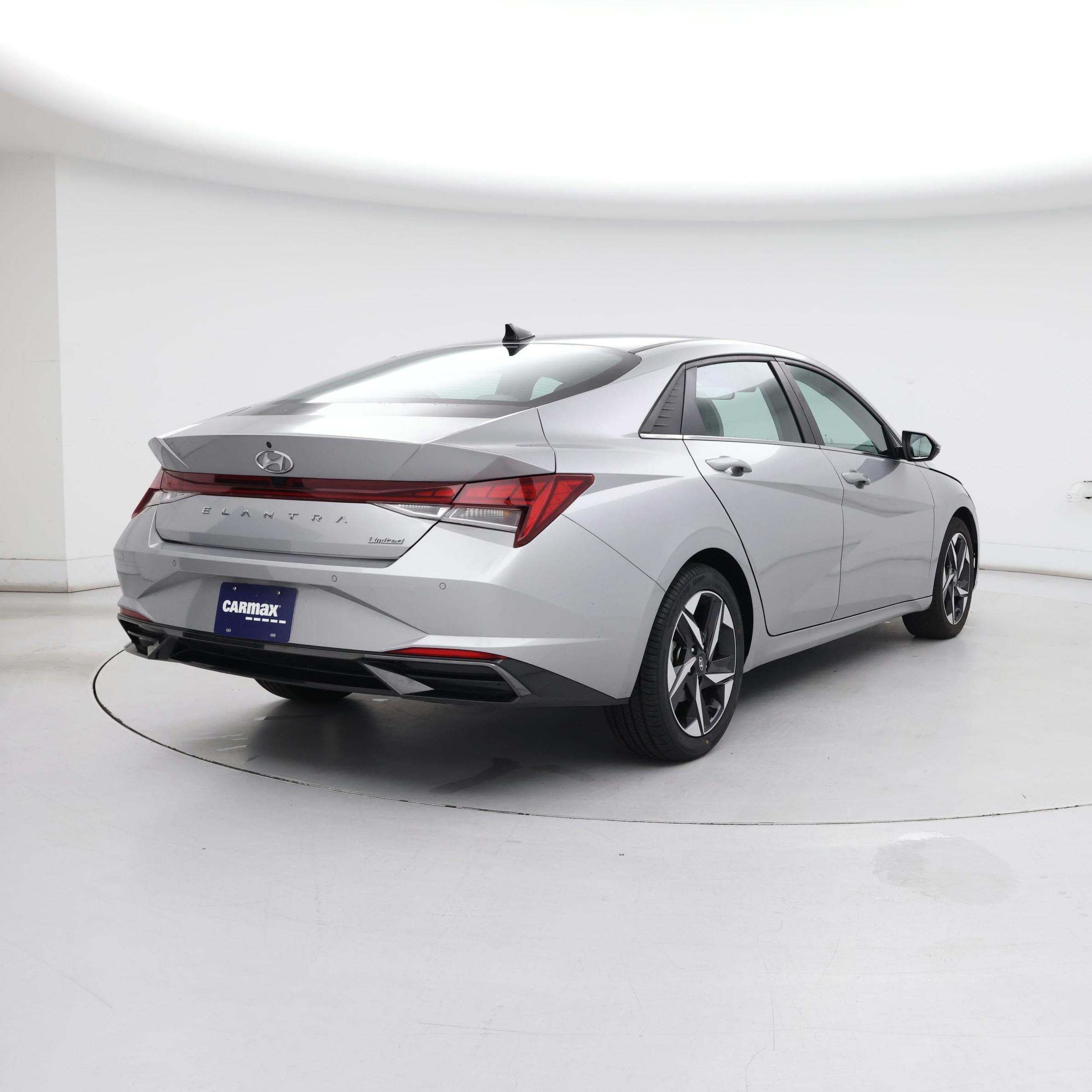 Thumbnail: 2023 Hyundai Elantra - 8