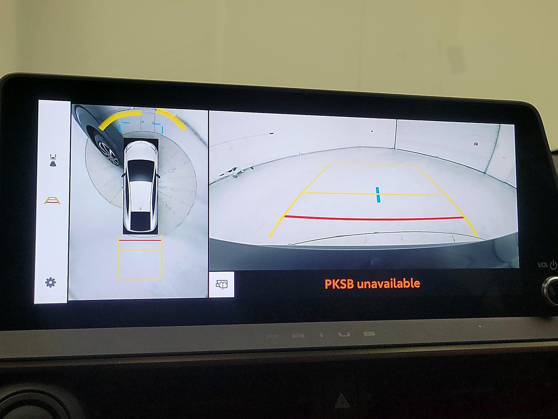 Thumbnail: 2024 Toyota Prius Prime - 14