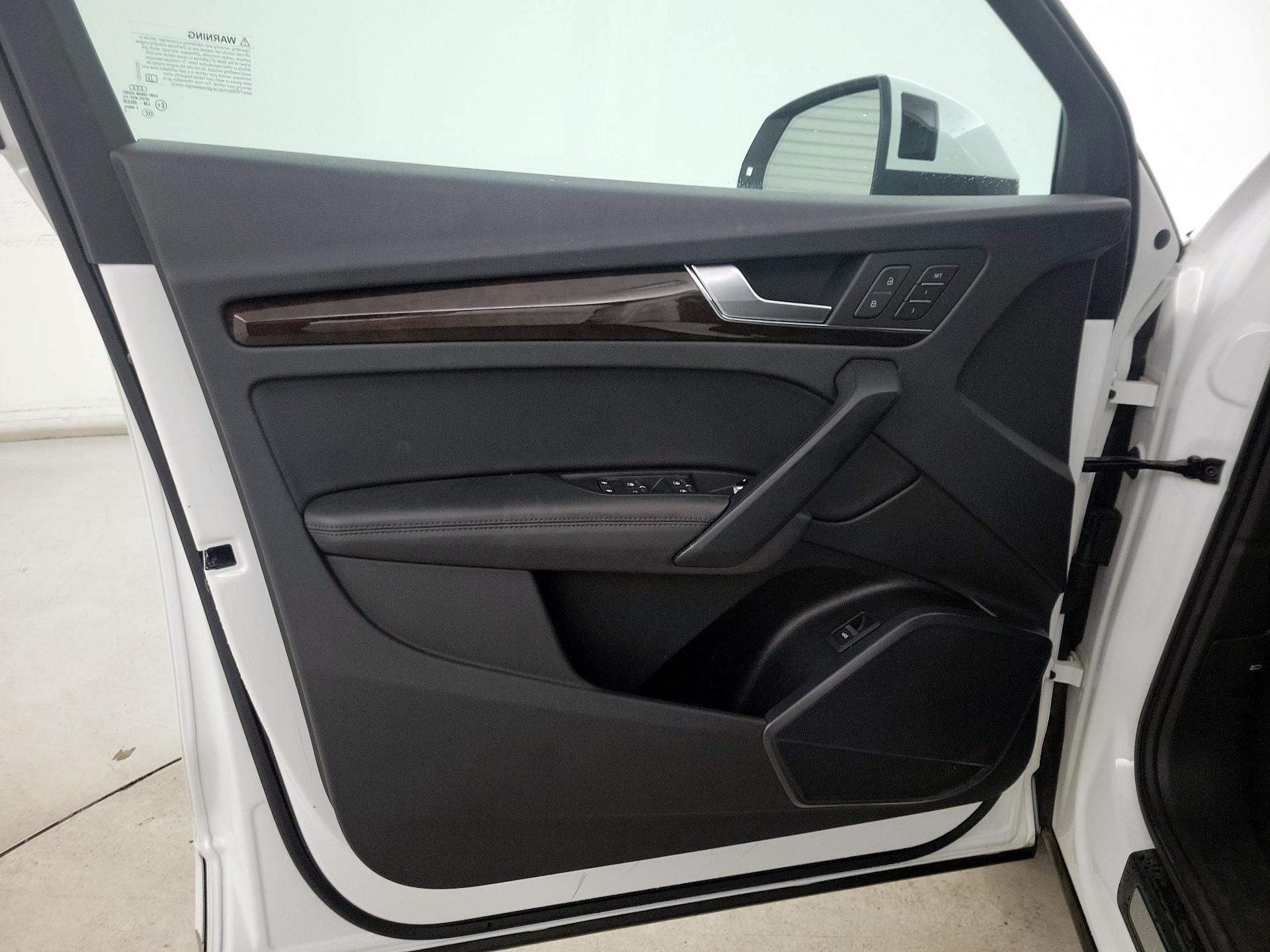 Thumbnail: 2019 Audi Q5 - 12