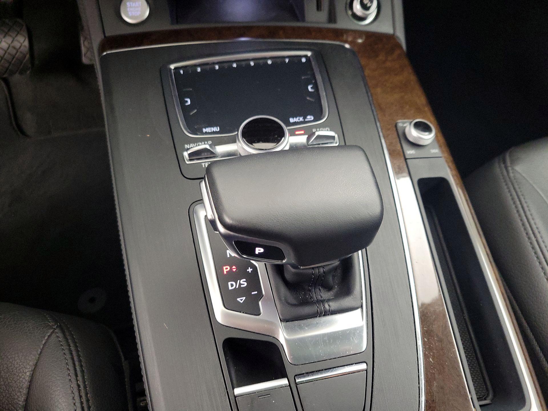 Thumbnail: 2019 Audi Q5 - 18